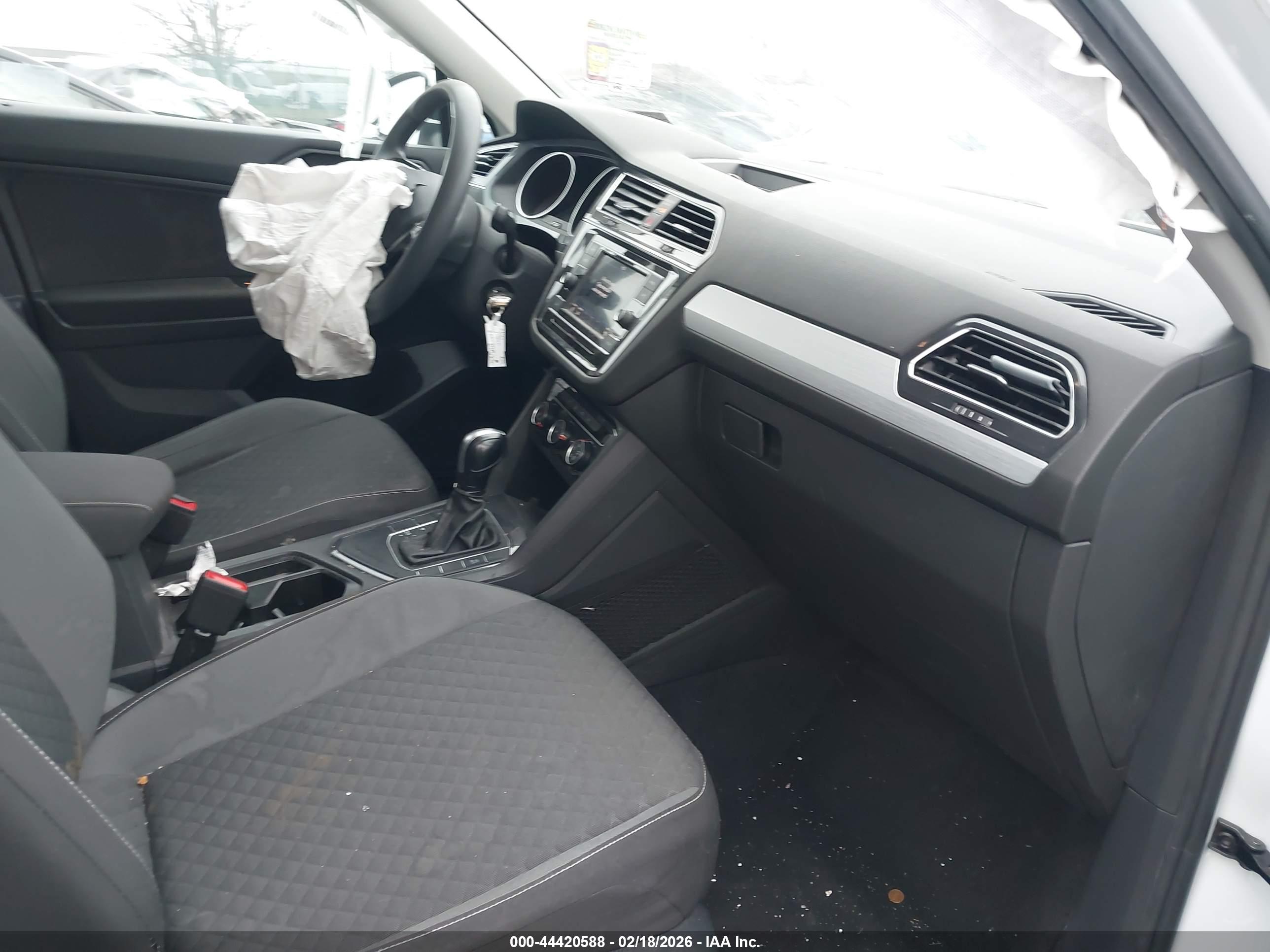 VOLKSWAGEN TIGUAN image 5