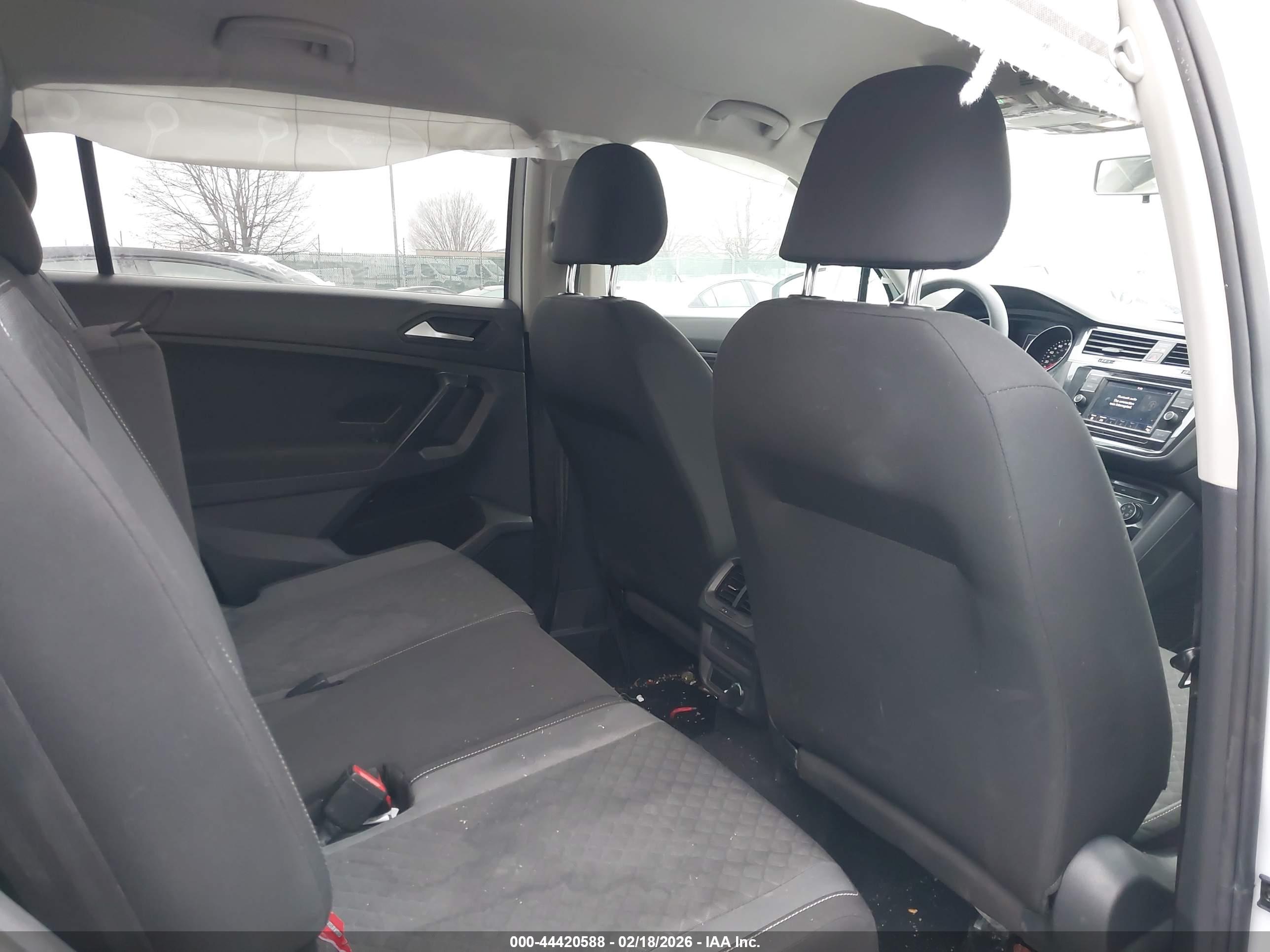 VOLKSWAGEN TIGUAN image 8