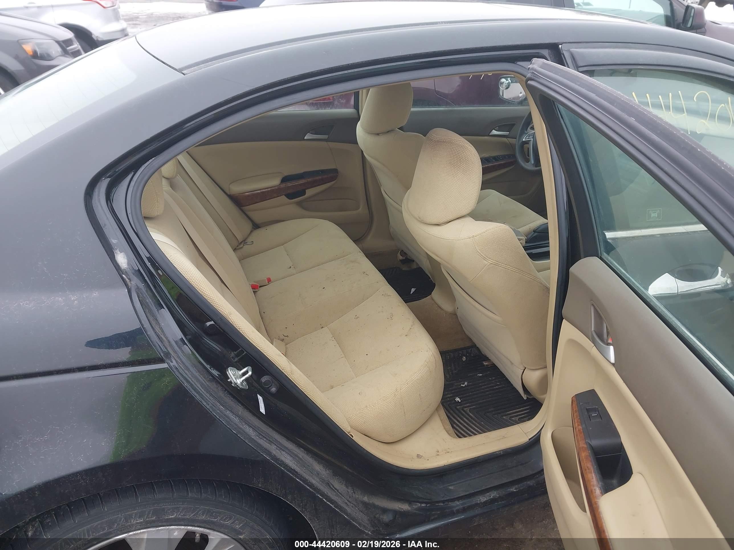HONDA ACCORD image 8