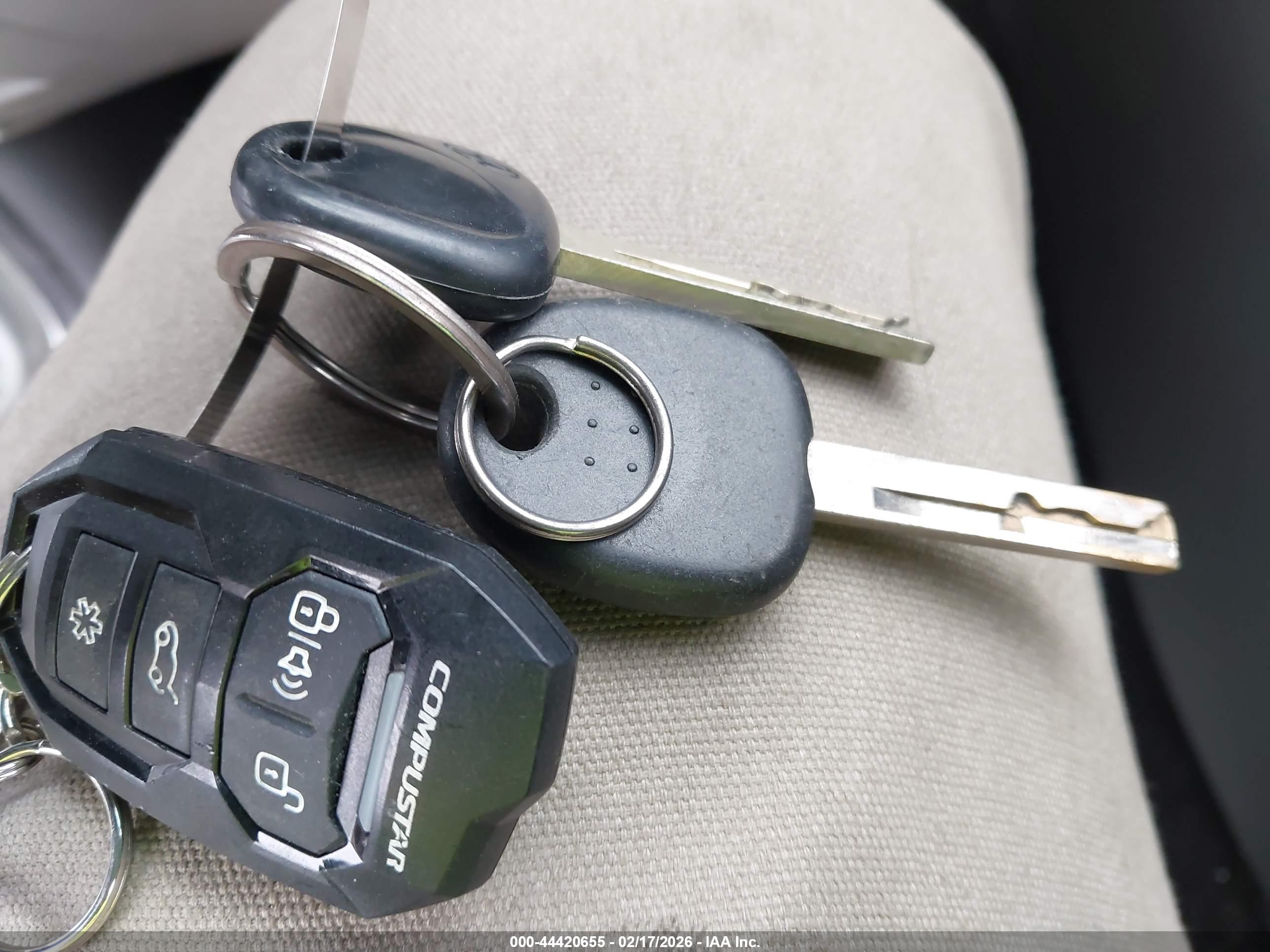 HYUNDAI ACCENT image 11