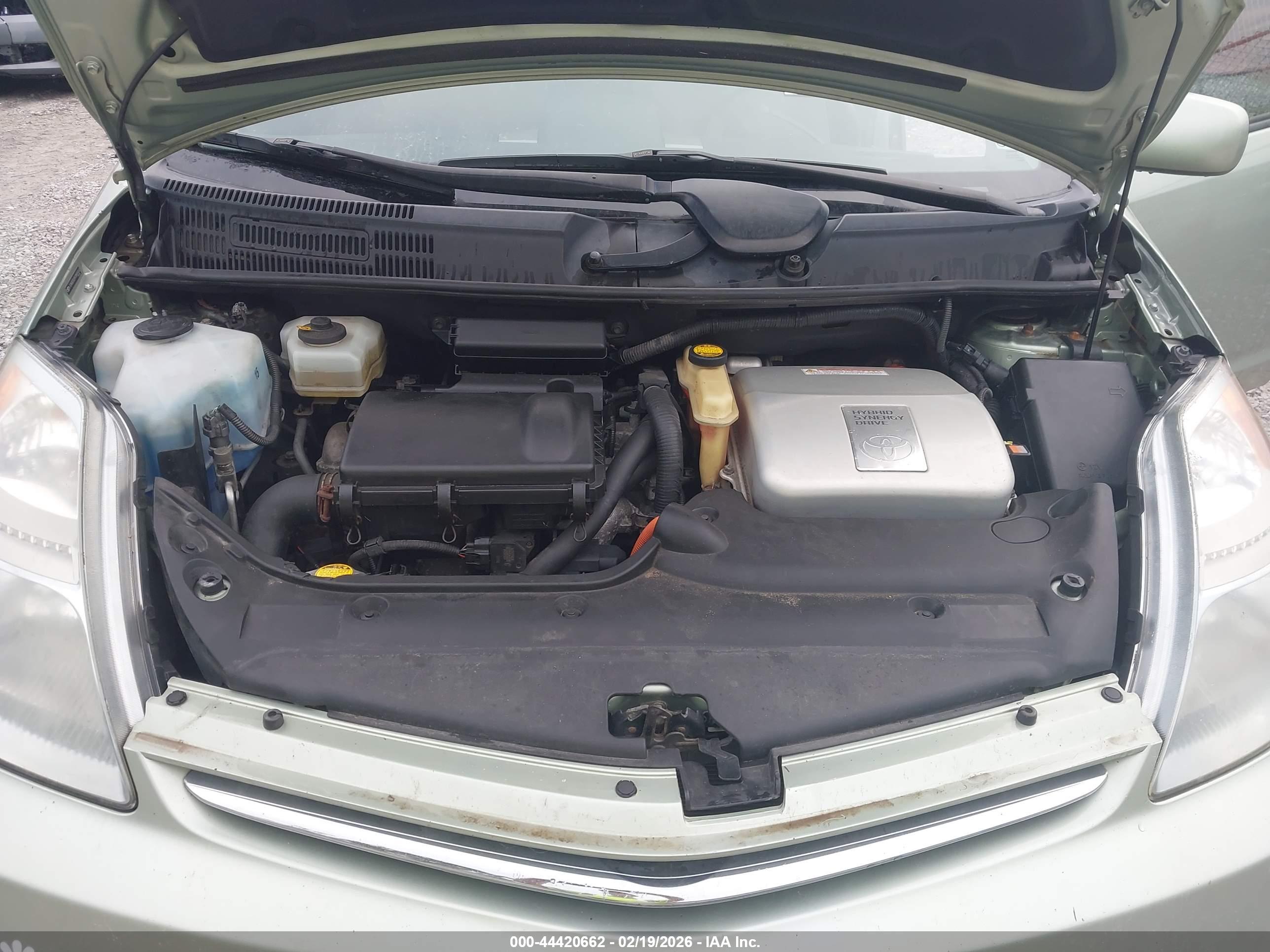 TOYOTA PRIUS image 10
