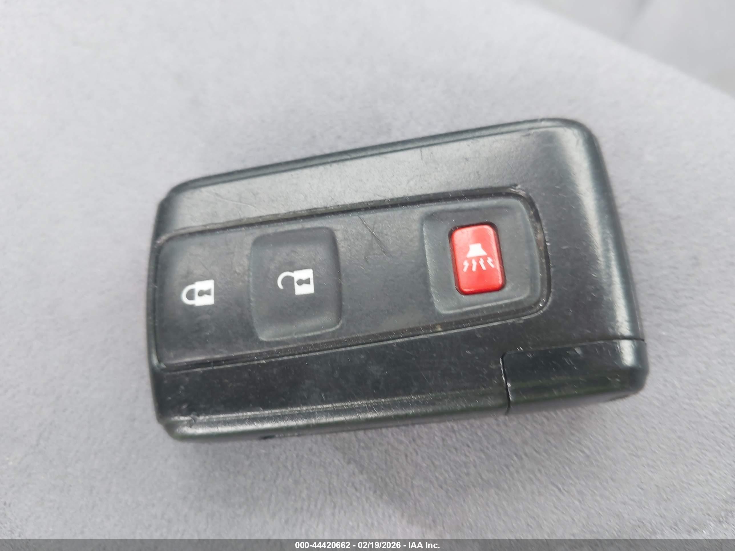TOYOTA PRIUS image 11