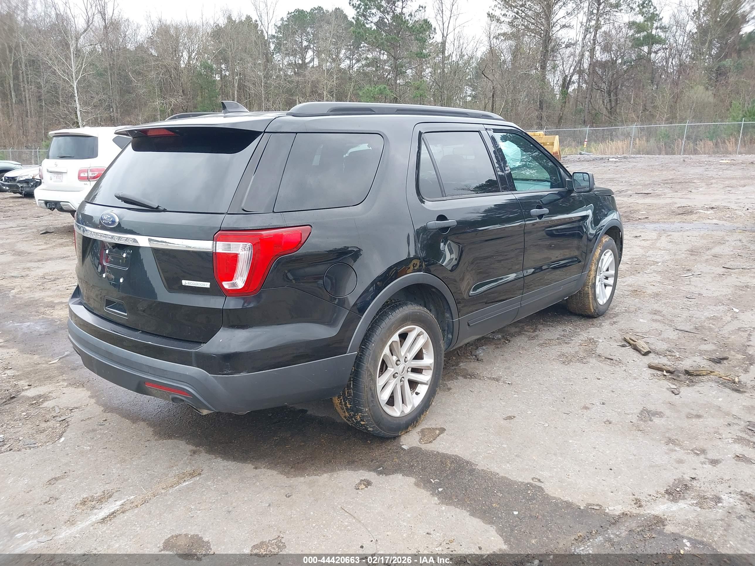 FORD EXPLORER image 4
