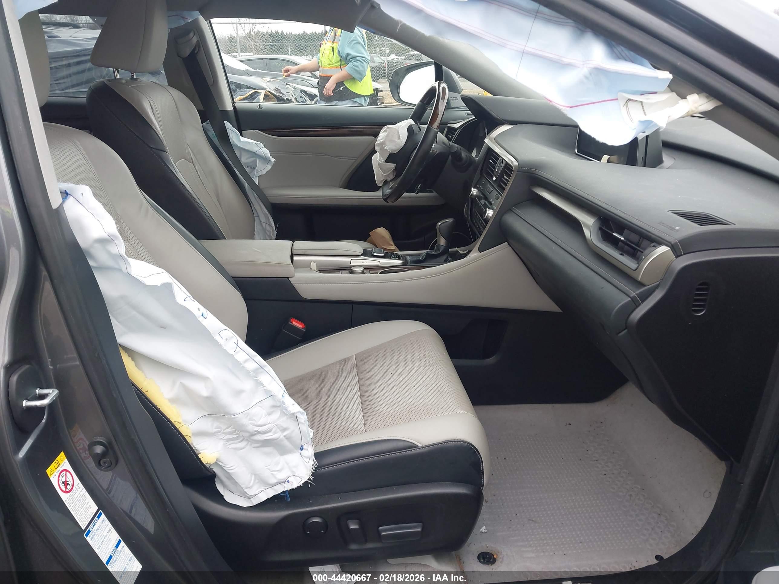 LEXUS RX image 5