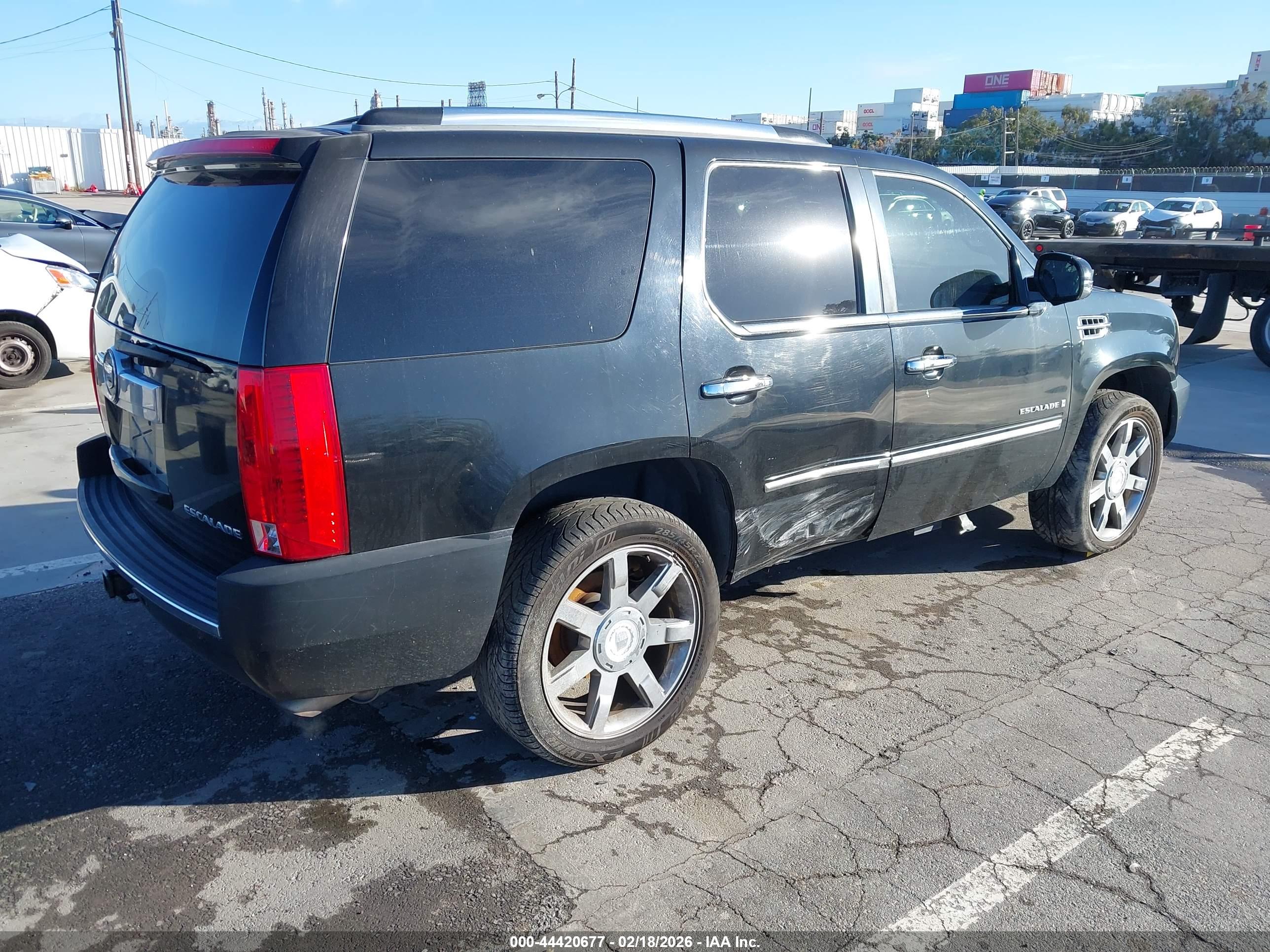 CADILLAC ESCALADE image 4