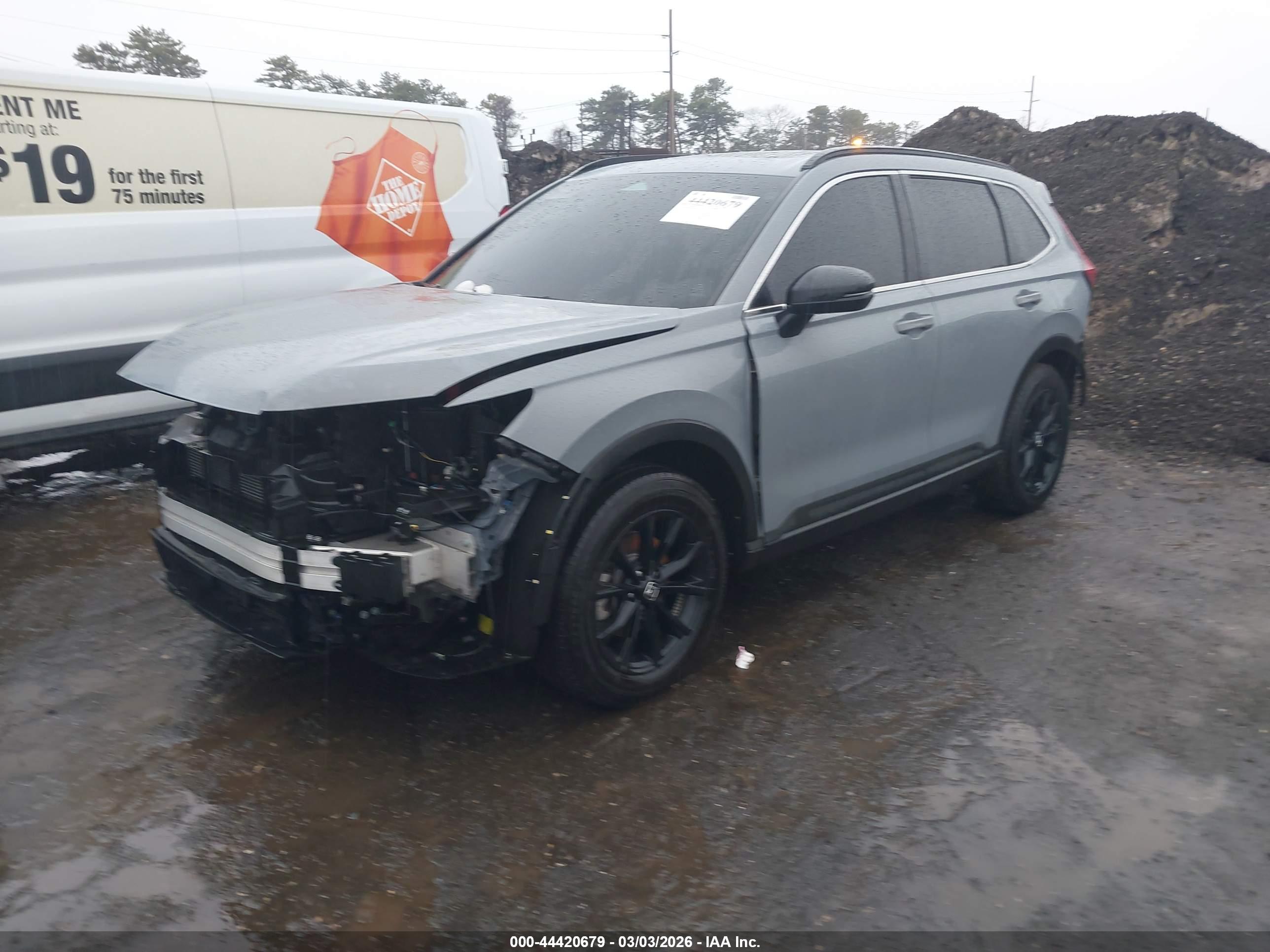 HONDA CR-V image 2