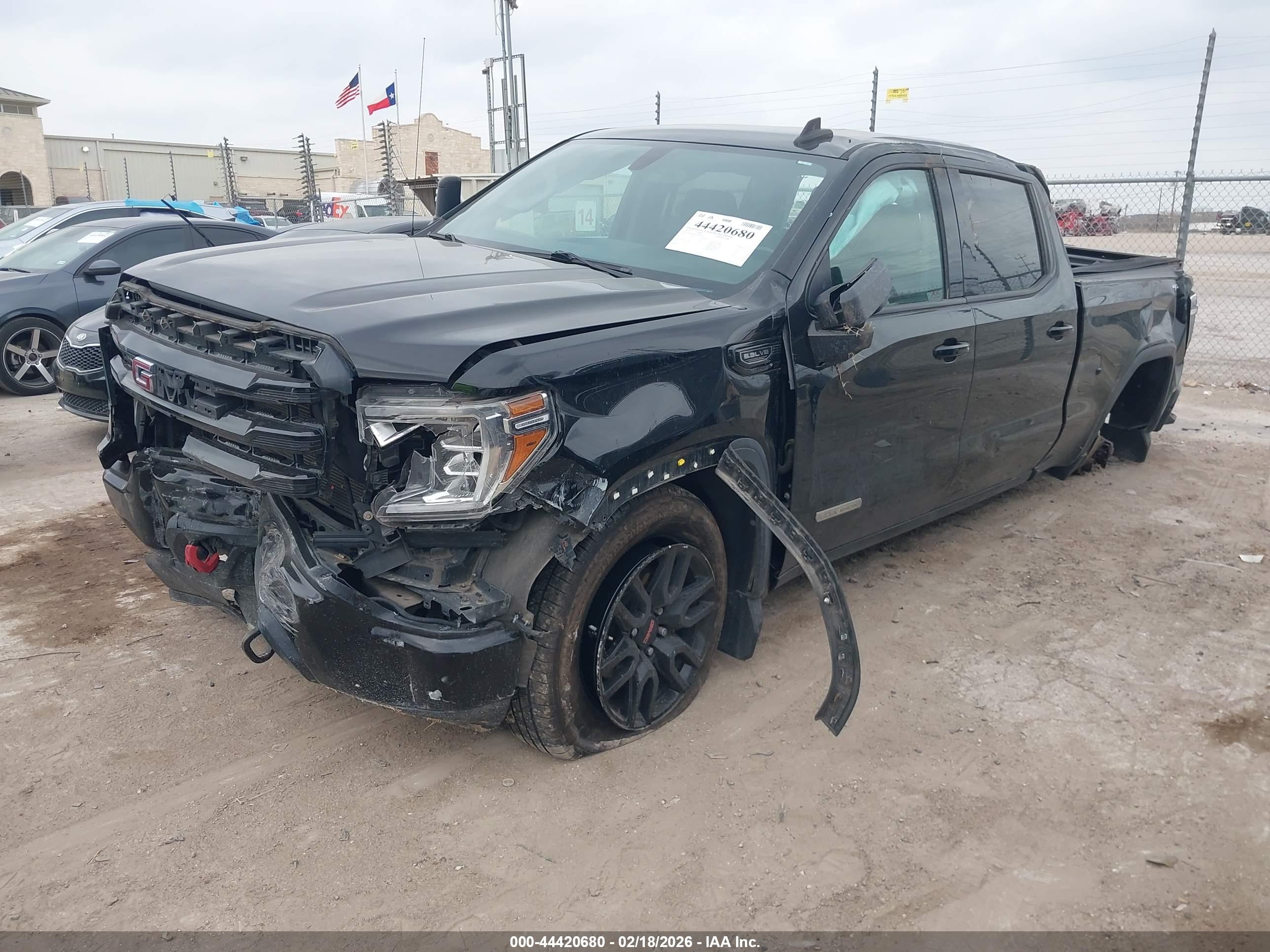 GMC SIERRA image 2