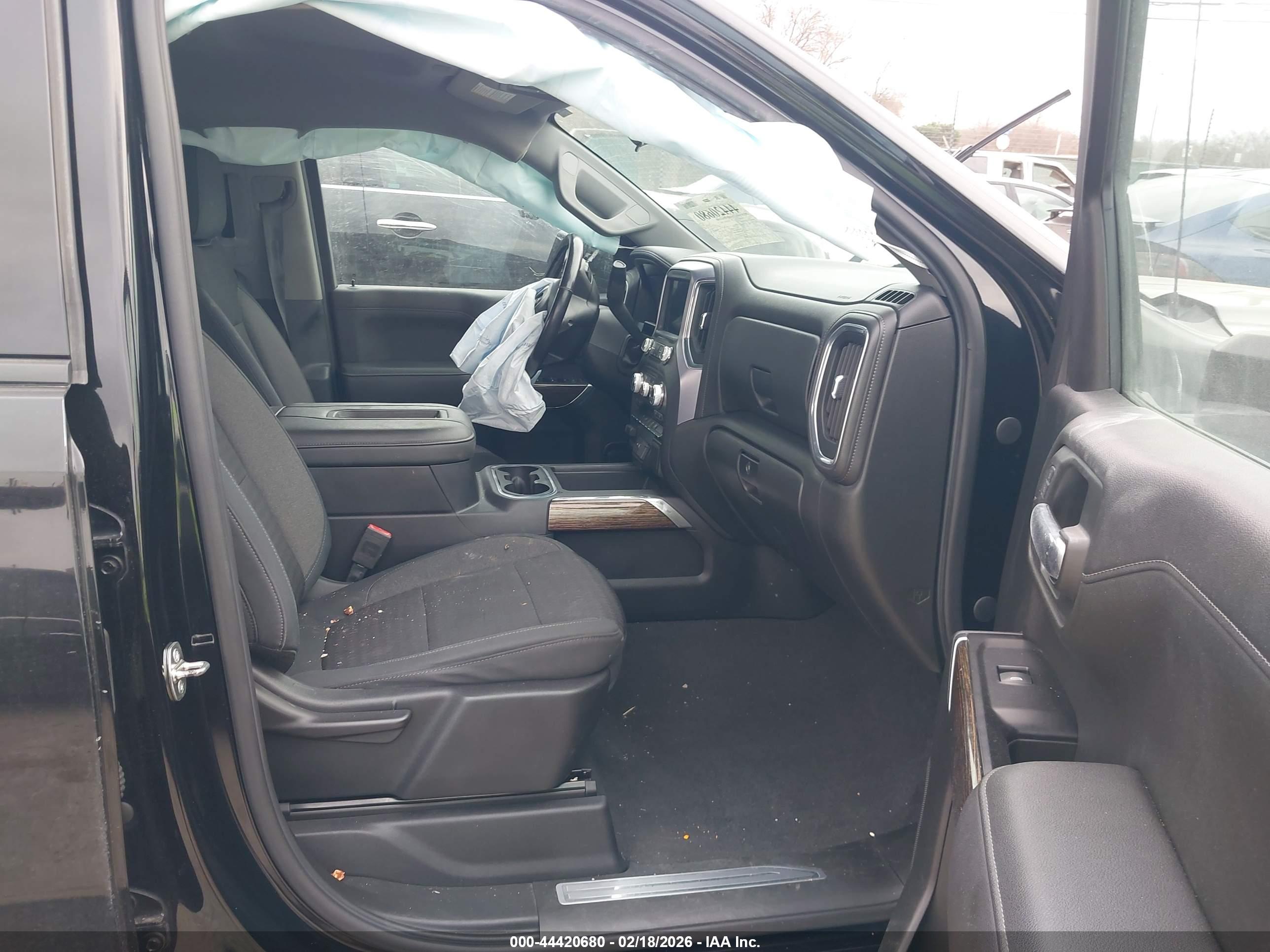 GMC SIERRA image 5