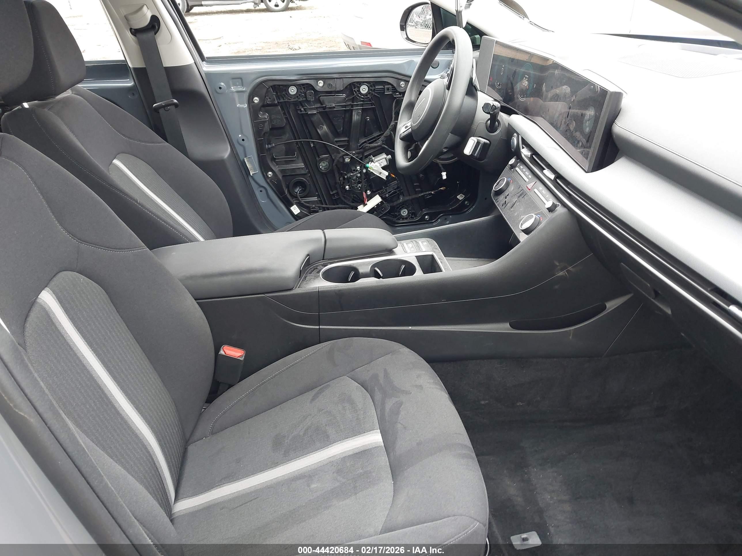 HYUNDAI SONATA image 5