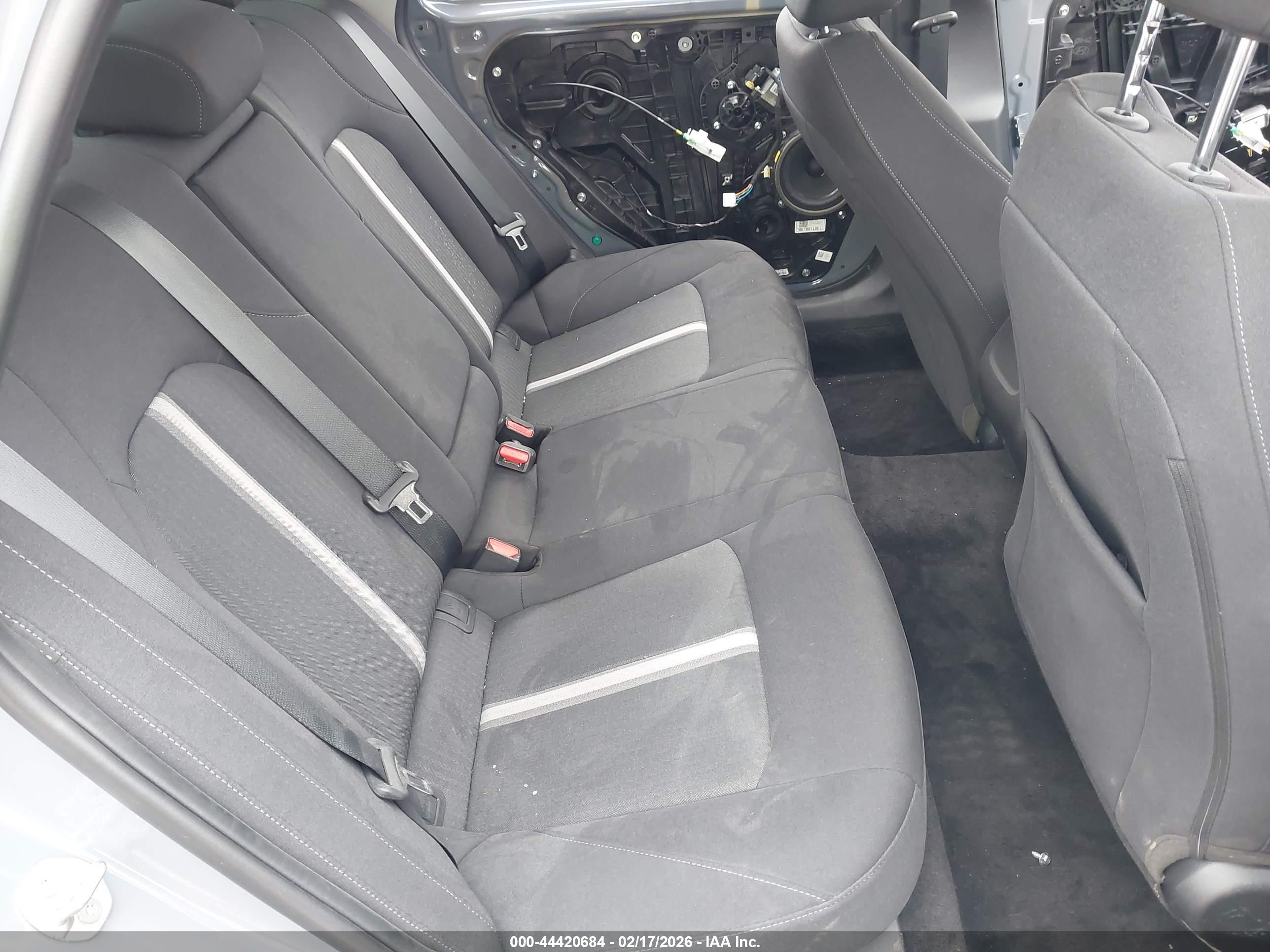 HYUNDAI SONATA image 8