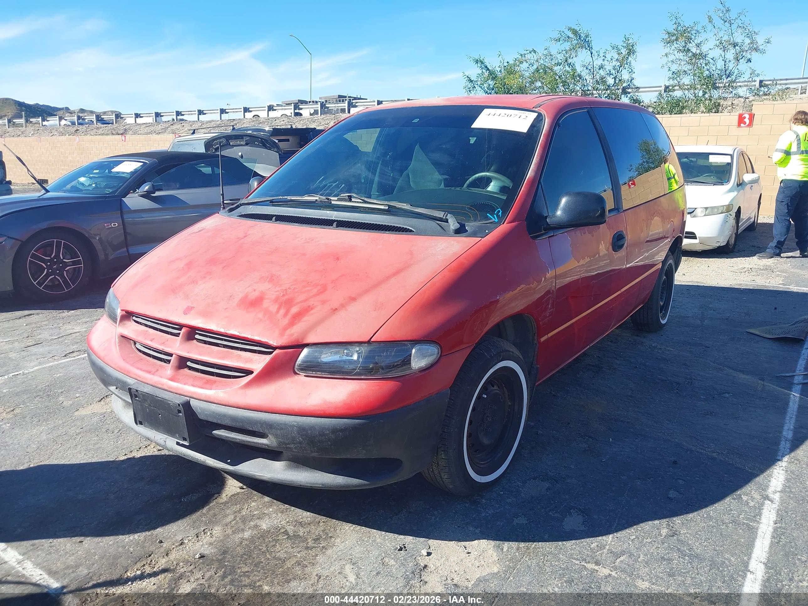 DODGE CARAVAN image 2