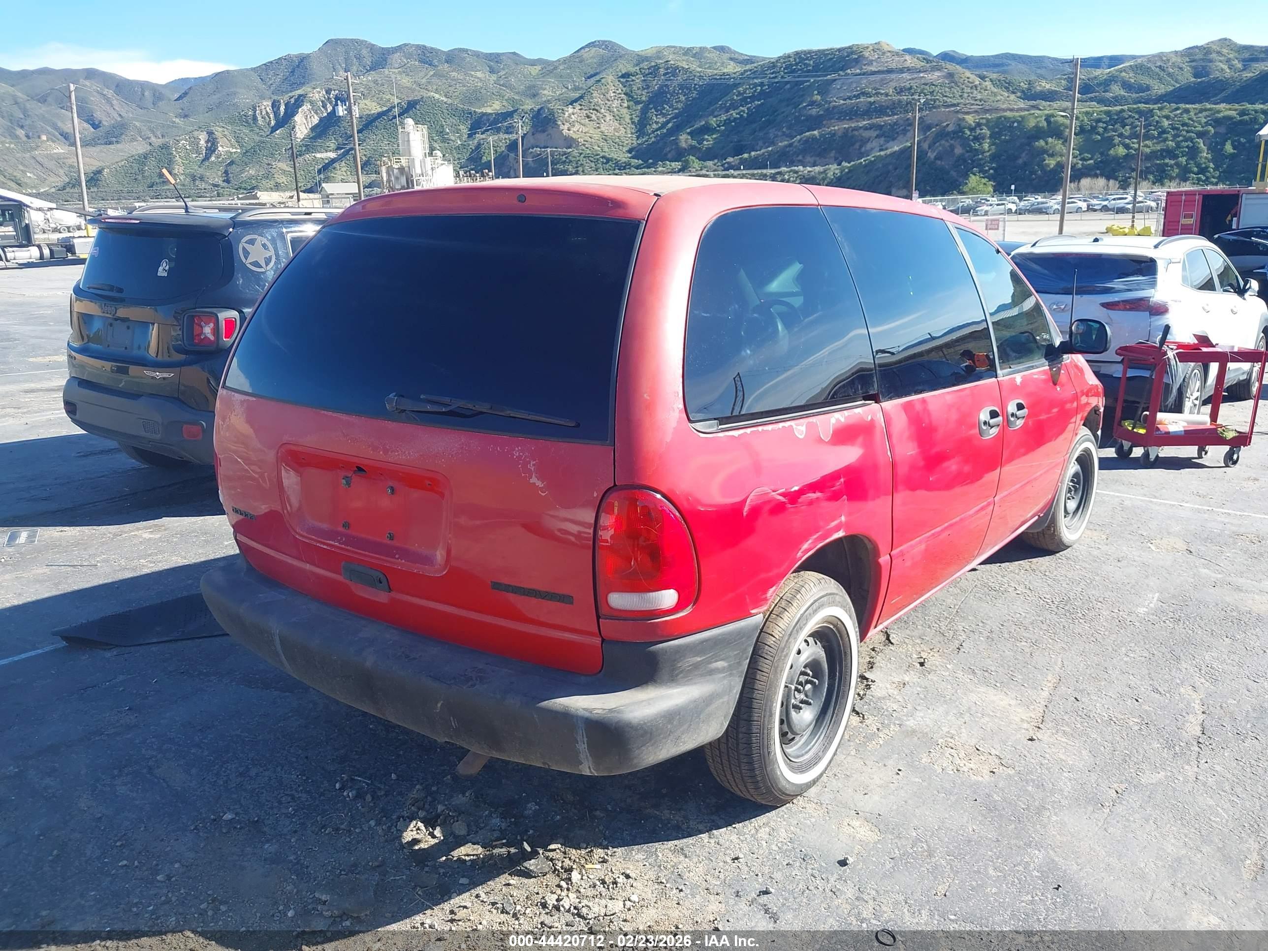 DODGE CARAVAN image 4