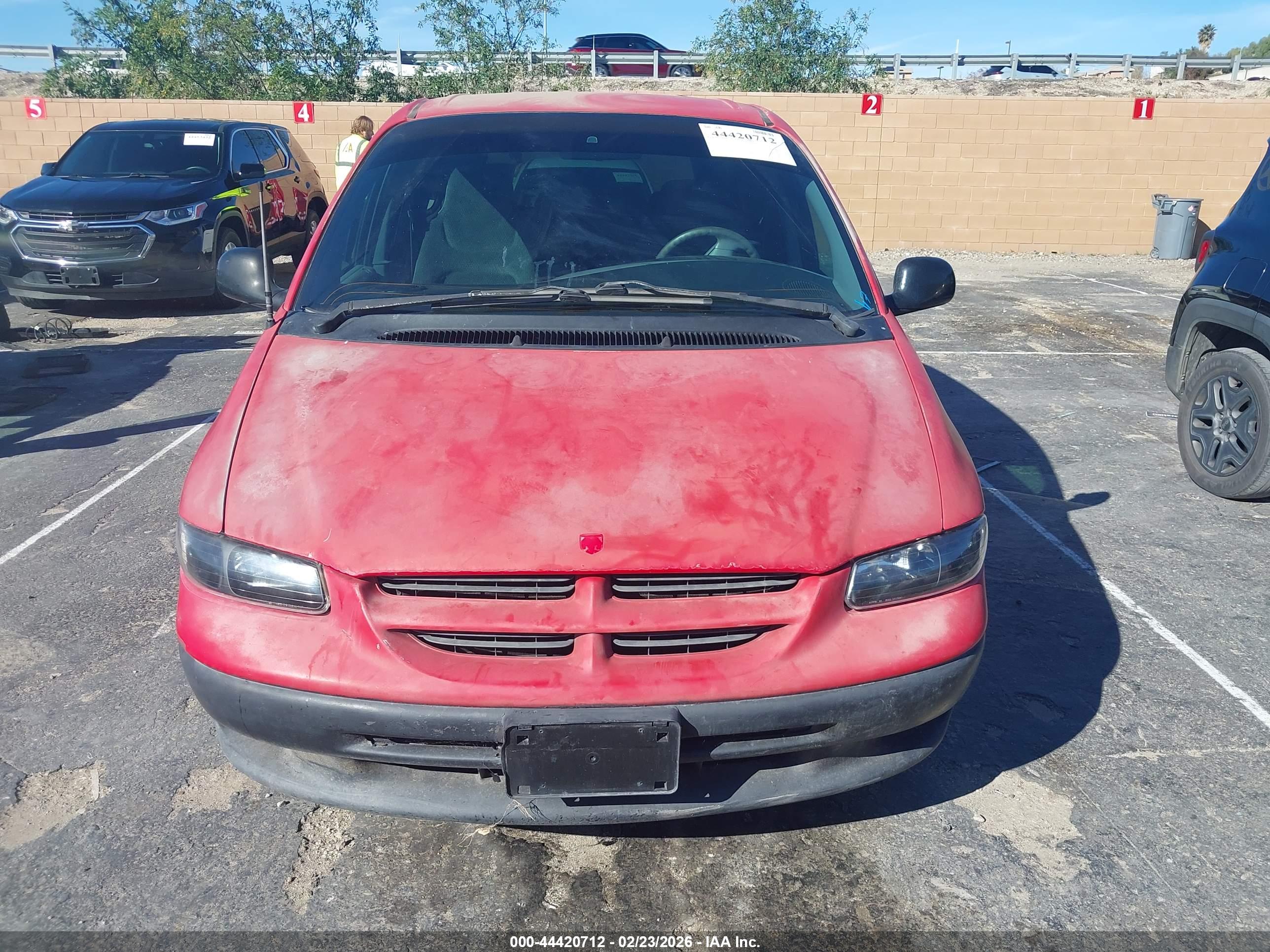 DODGE CARAVAN image 6