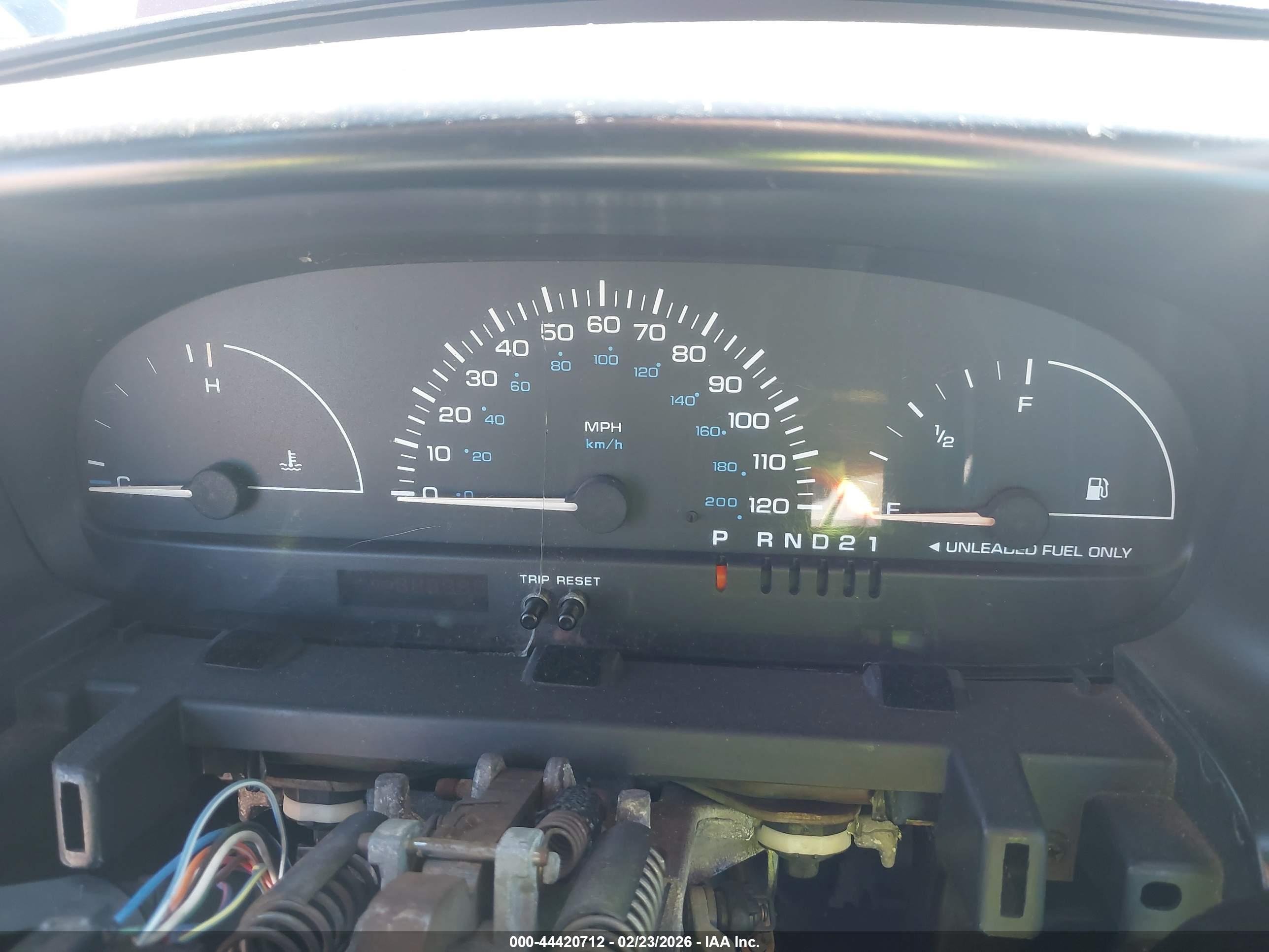 DODGE CARAVAN image 7