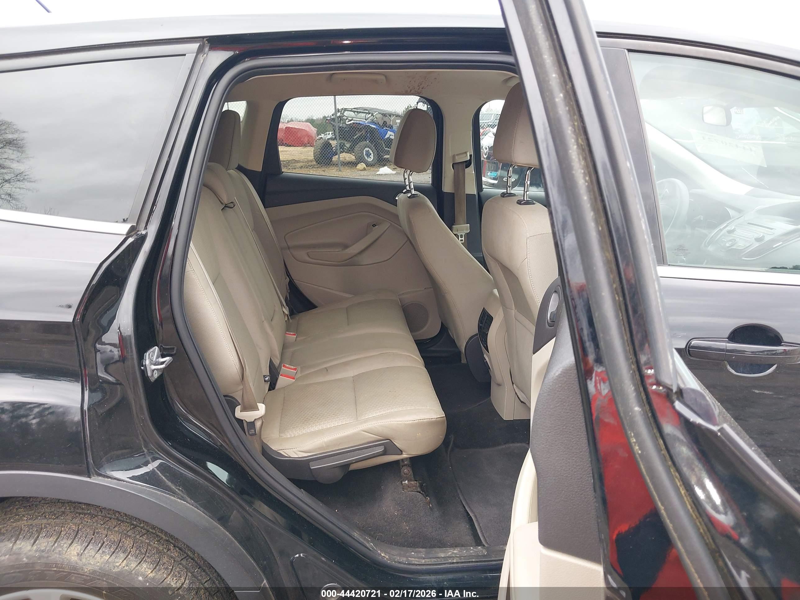 FORD ESCAPE image 8