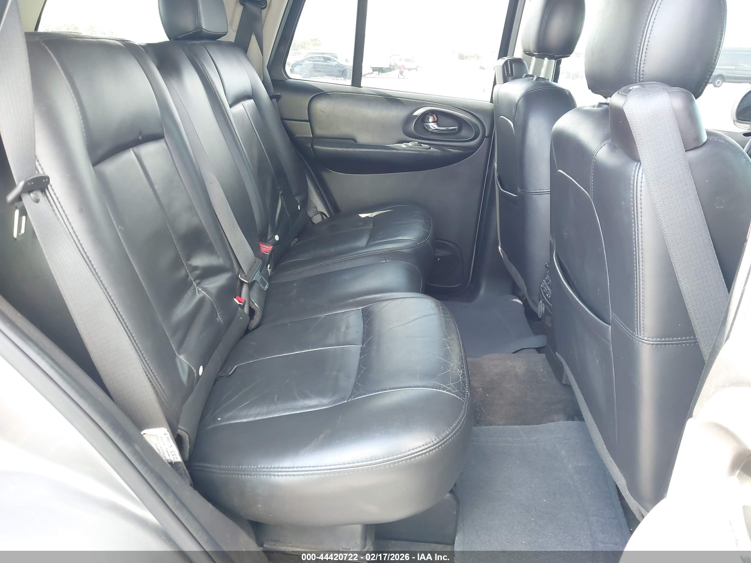 CHEVROLET TRAILBLAZER image 8