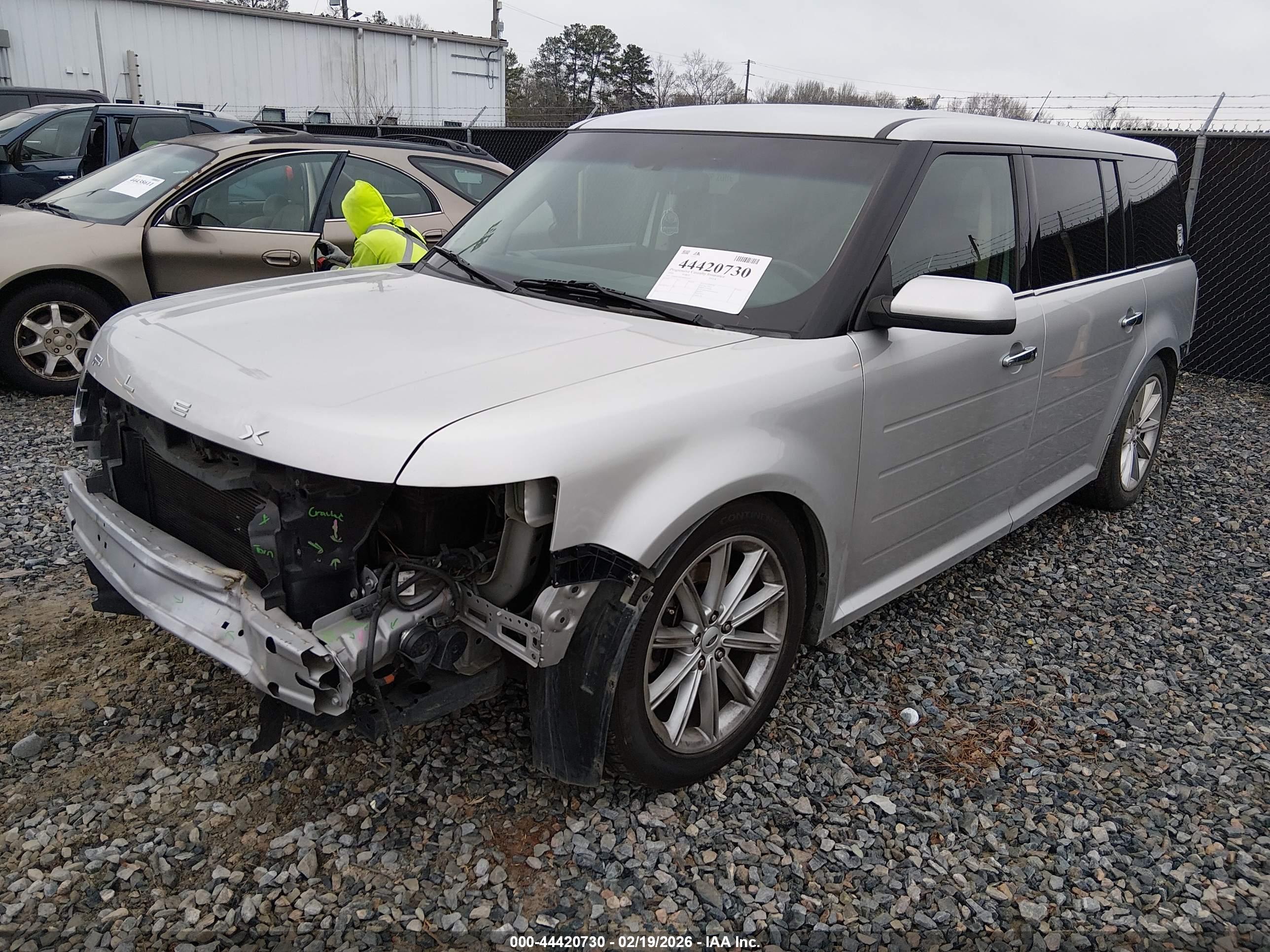 FORD FLEX image 2