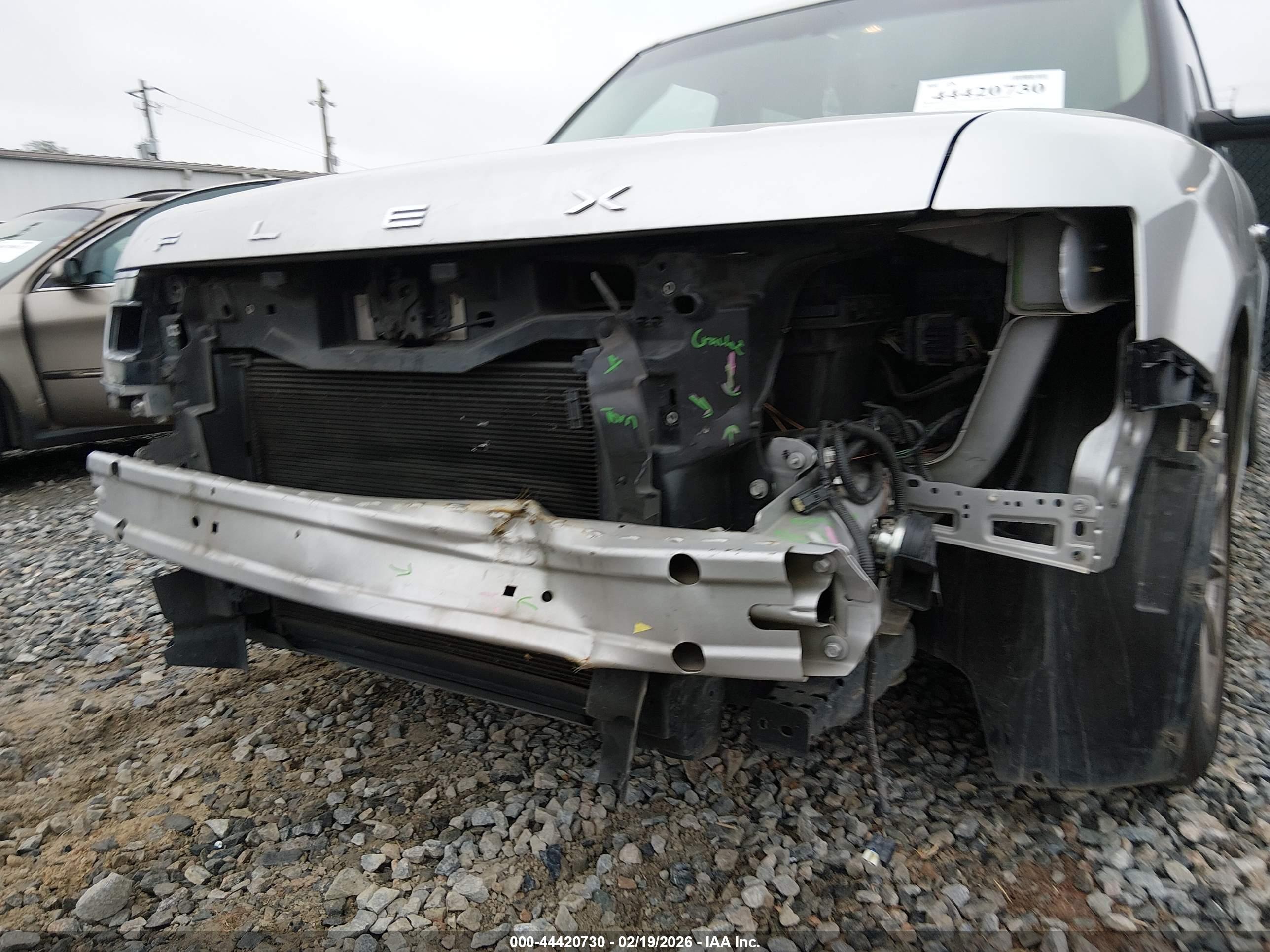FORD FLEX image 6