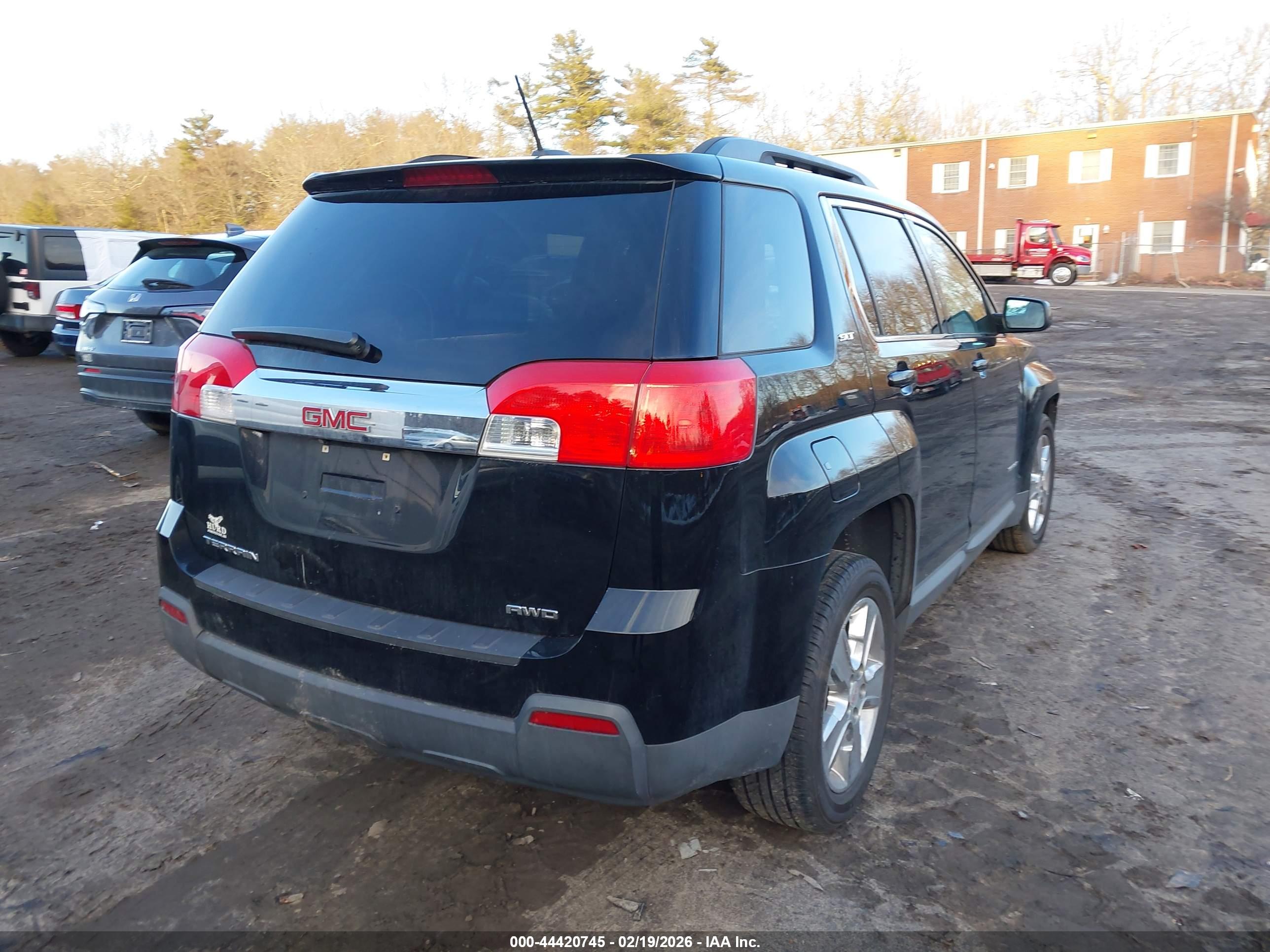 GMC TERRAIN image 4