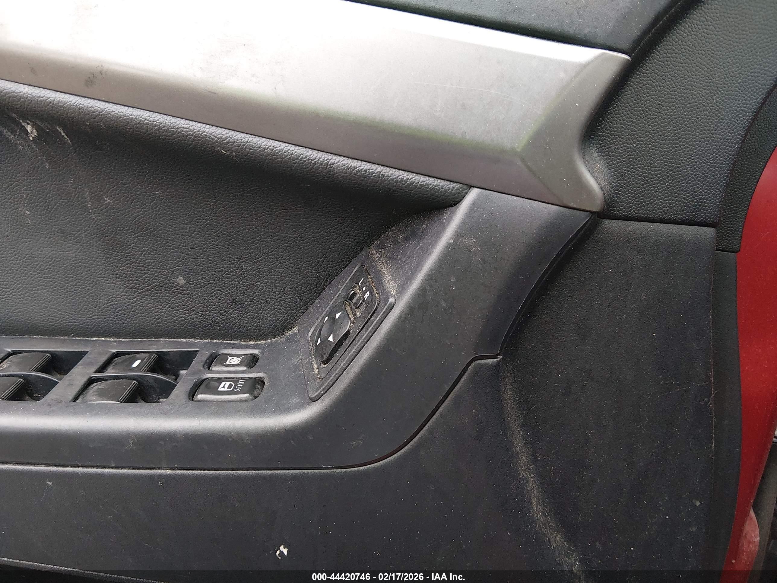 MITSUBISHI LANCER image 6