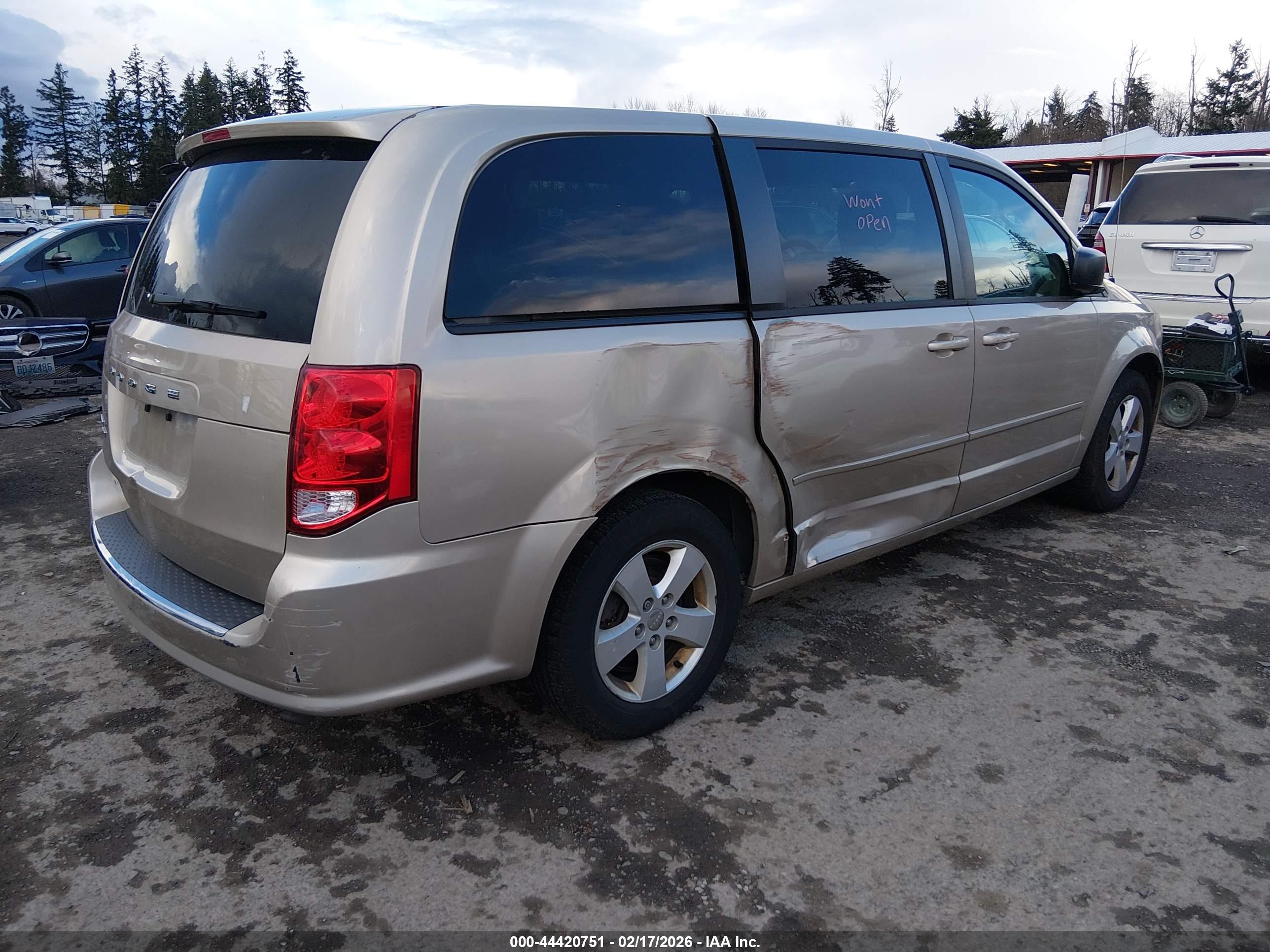 DODGE GRAND image 4