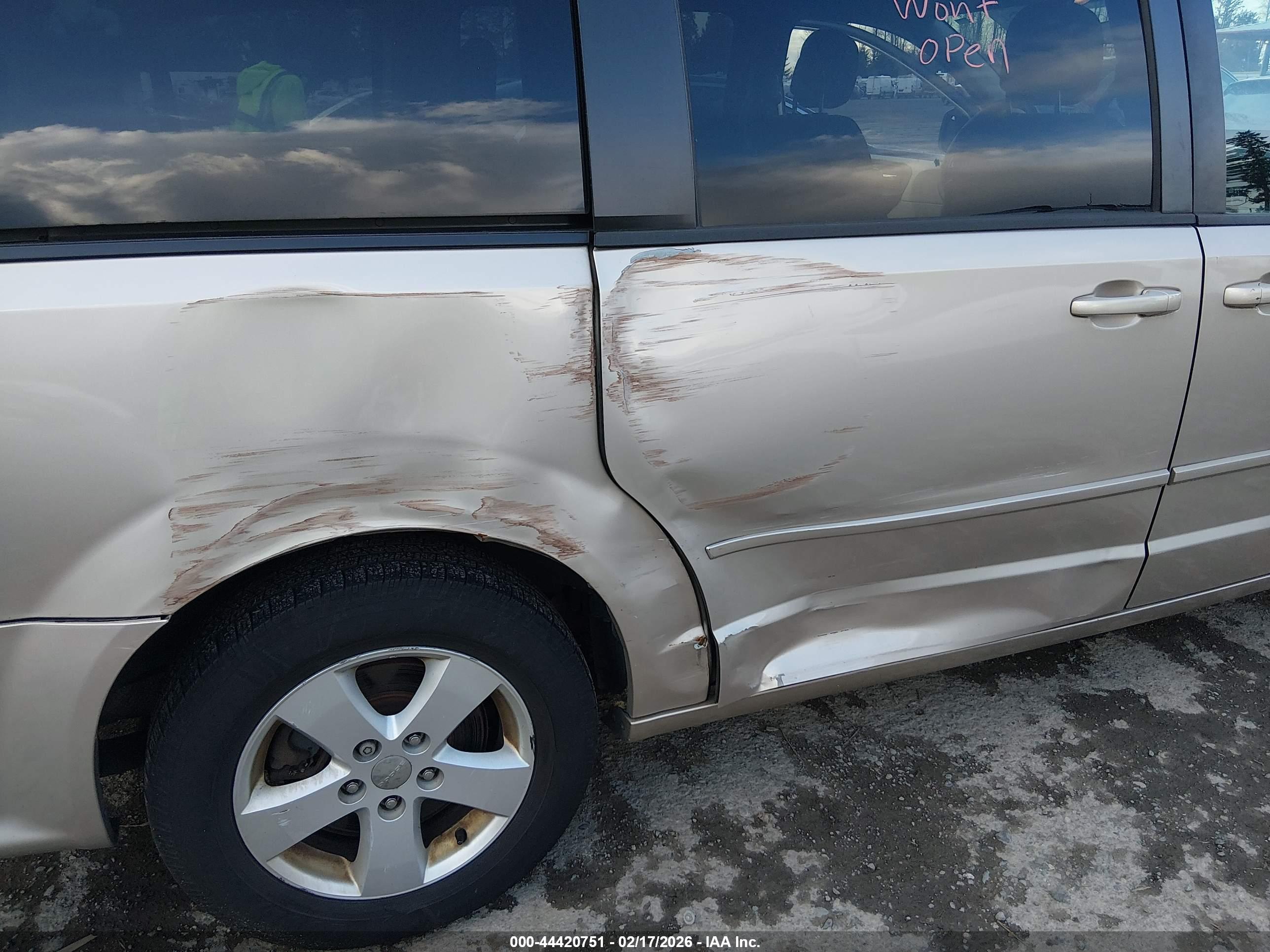 DODGE GRAND image 6