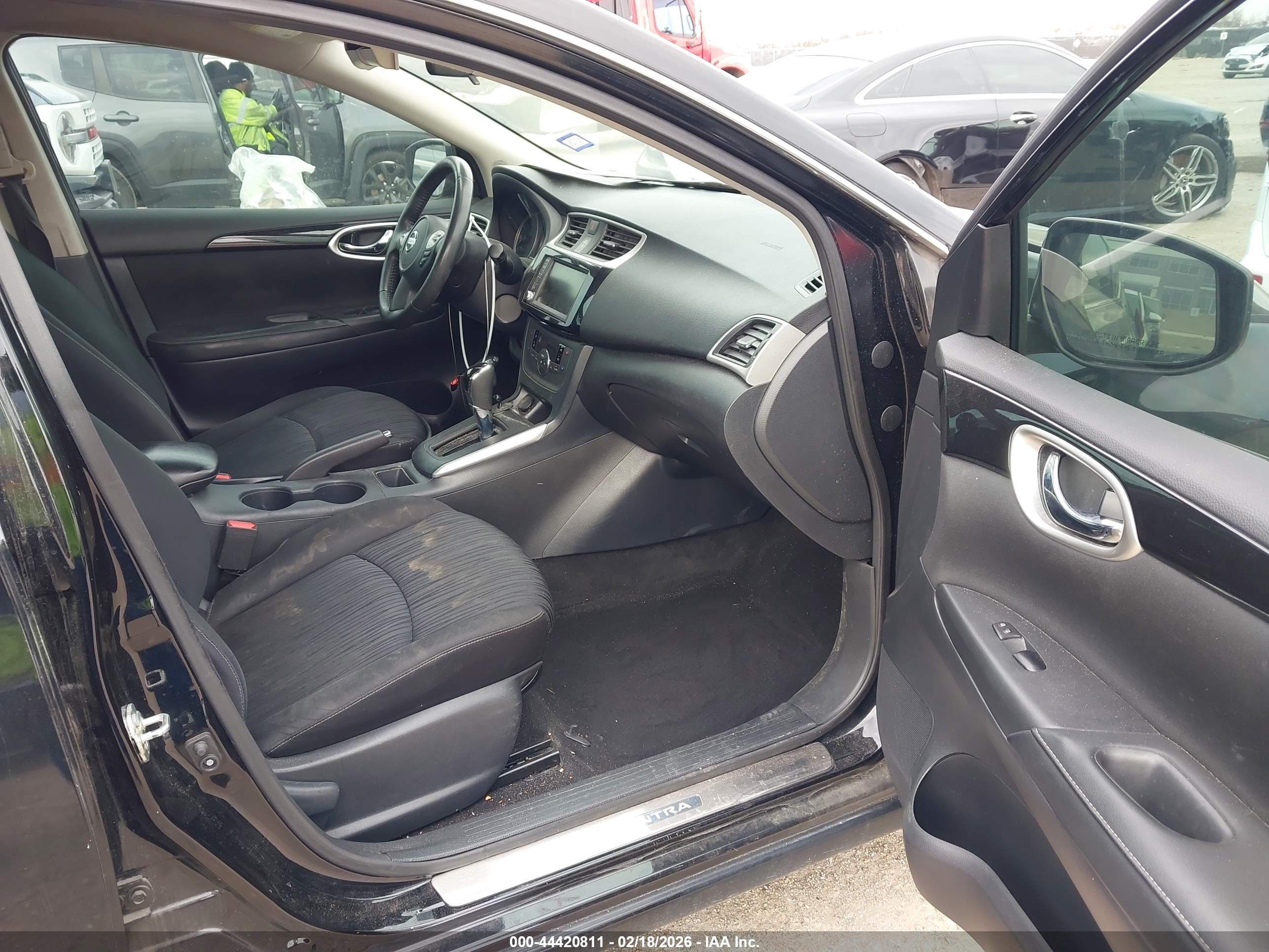 NISSAN SENTRA image 5