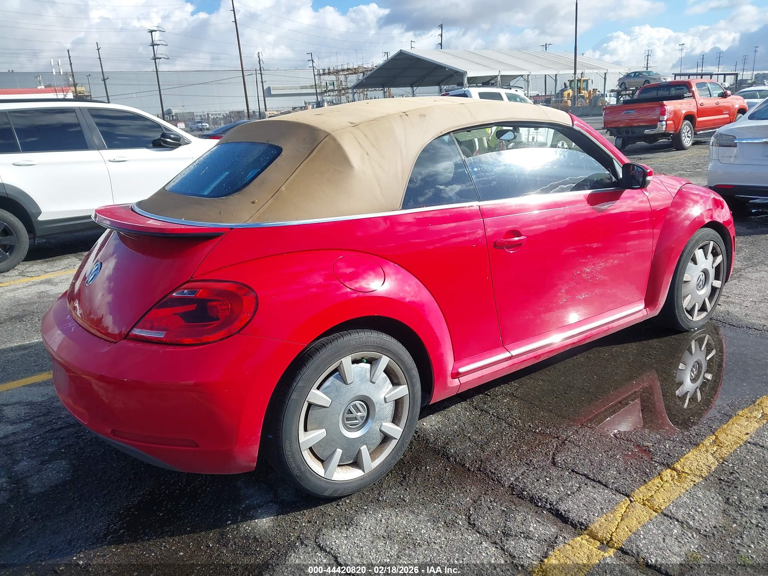 VOLKSWAGEN BEETLE image 4