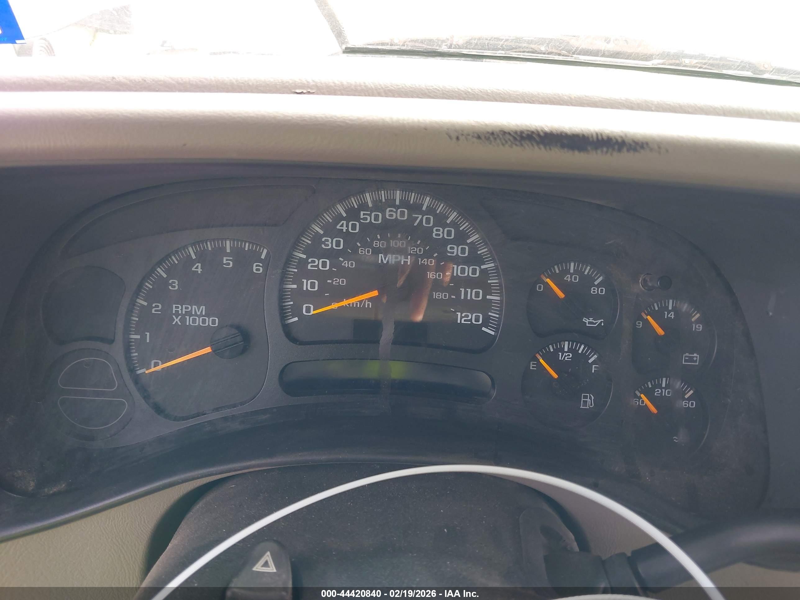 CHEVROLET SILVERADO image 7