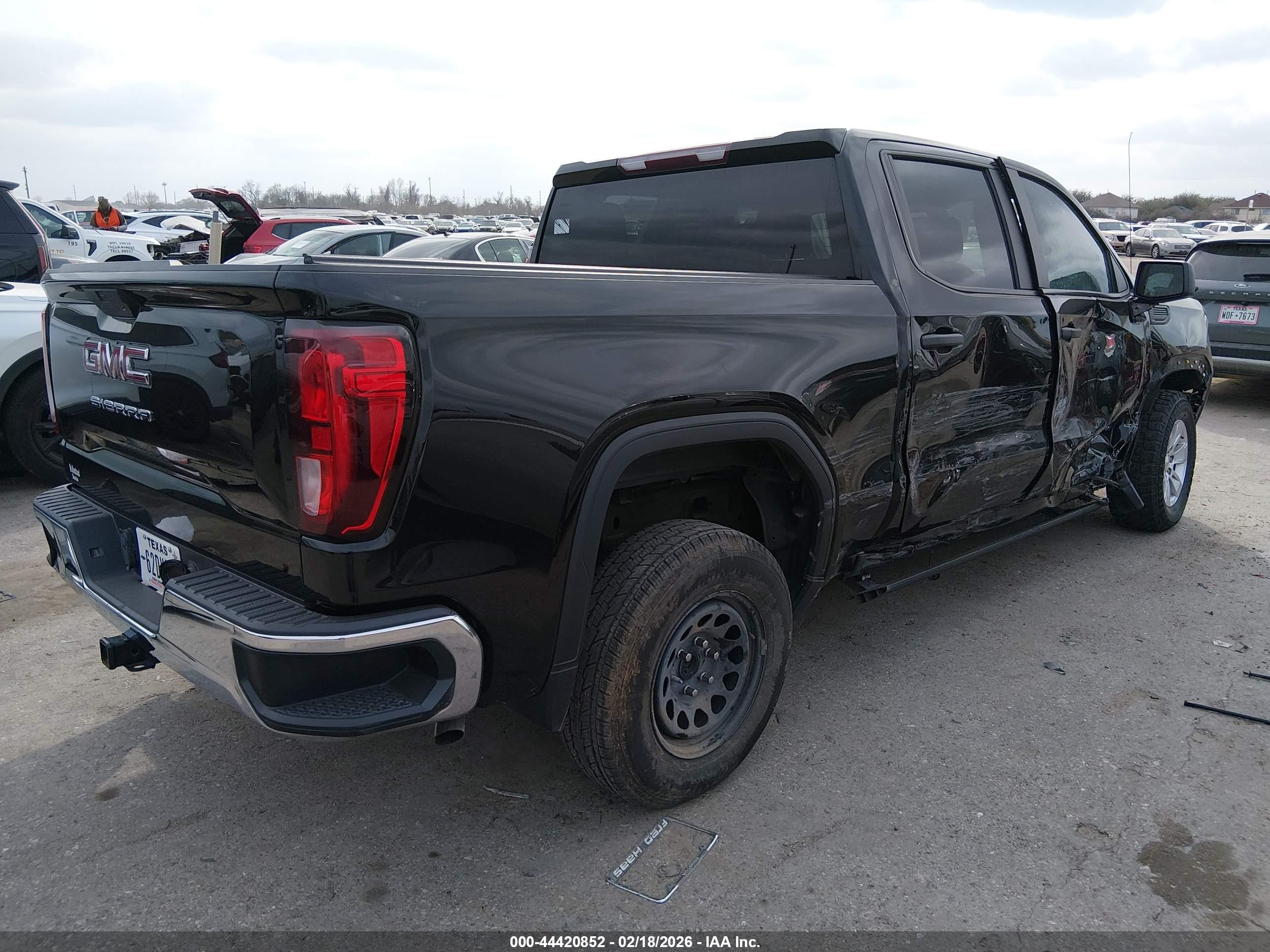 GMC SIERRA image 4