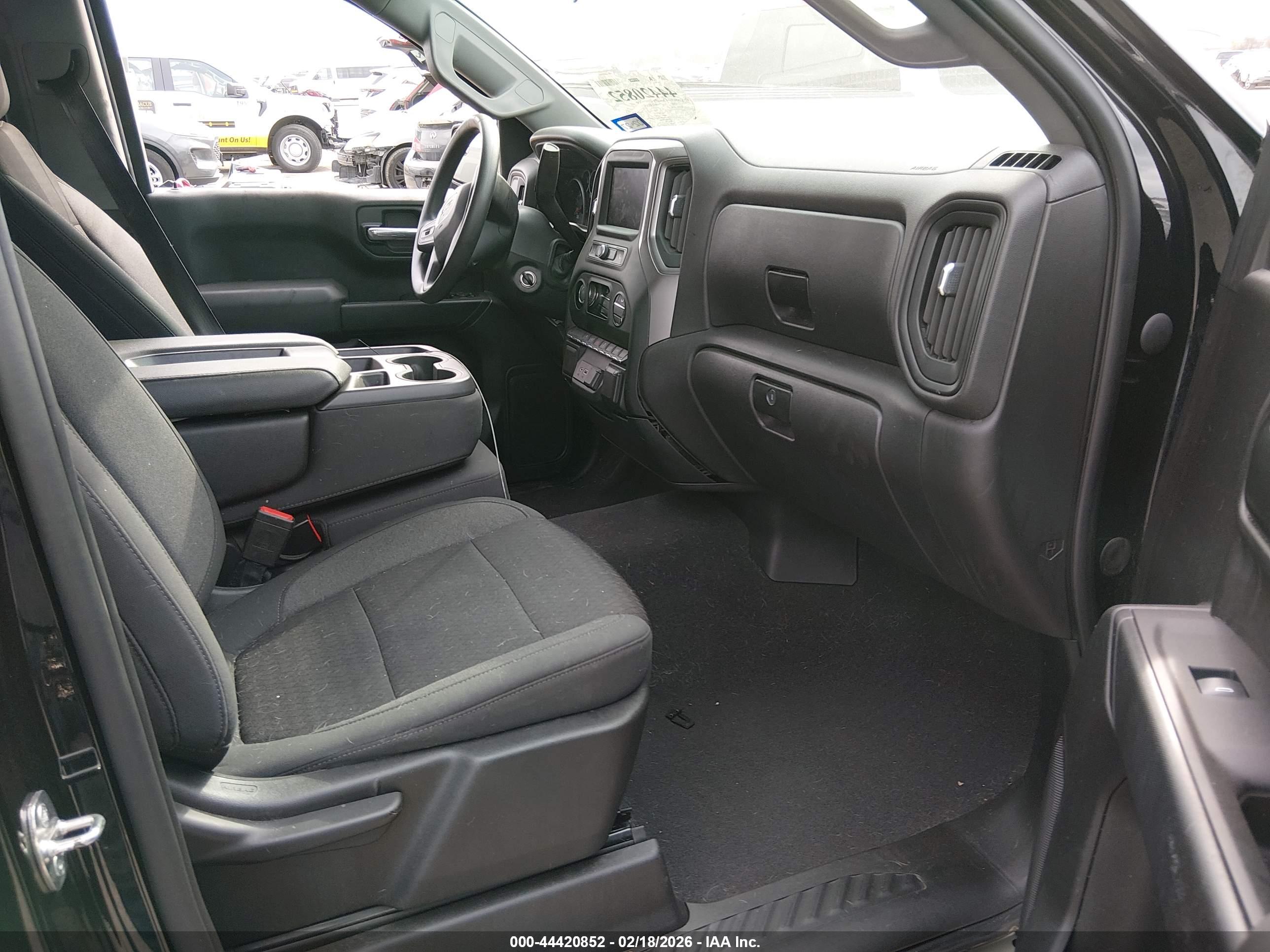 GMC SIERRA image 5