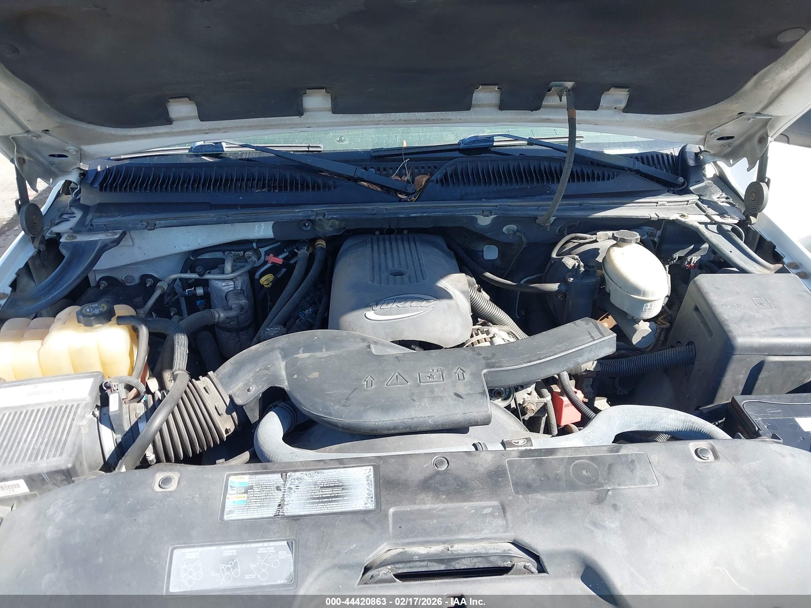 CHEVROLET TAHOE image 10