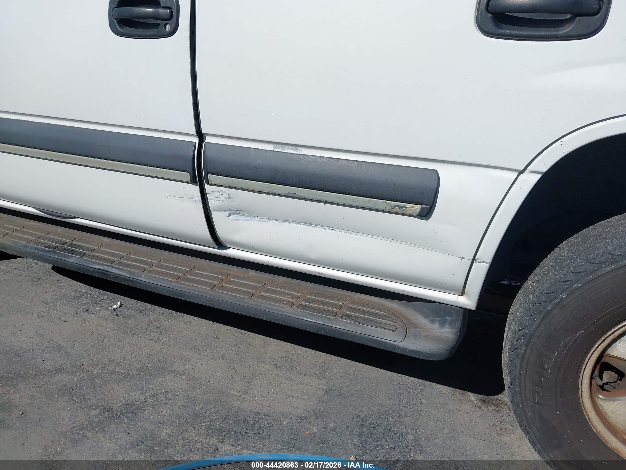 CHEVROLET TAHOE image 6