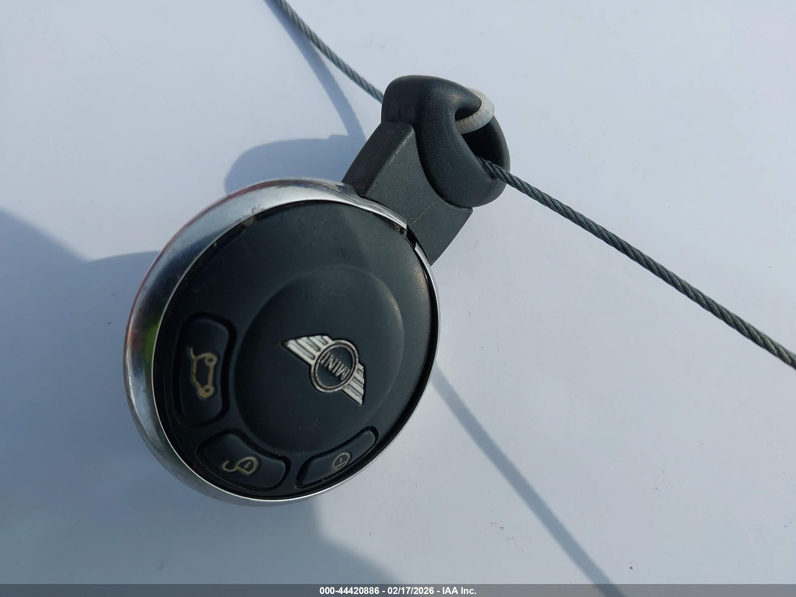 MINI COUNTRYMAN image 11
