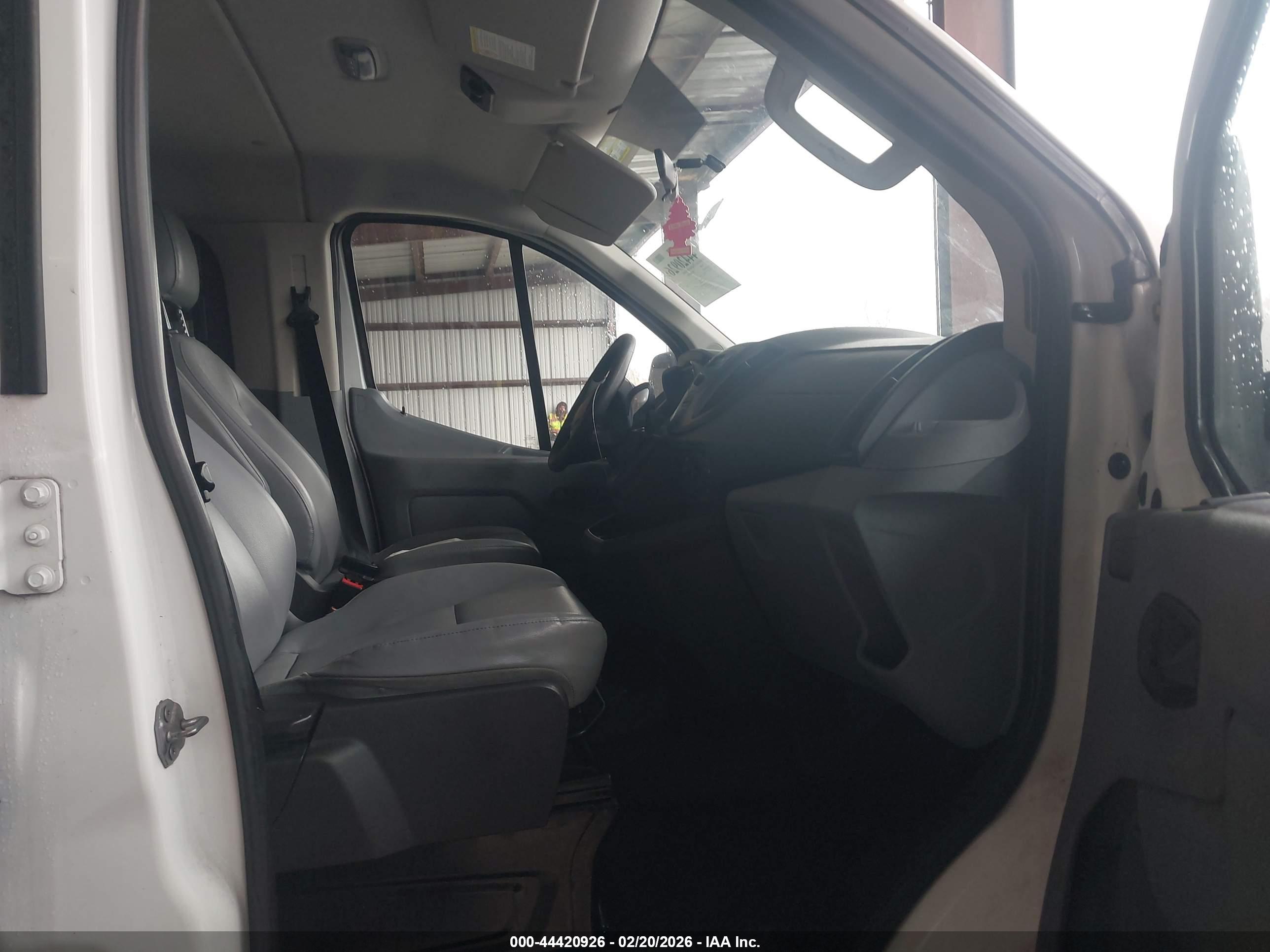 FORD TRANSIT-350 image 5