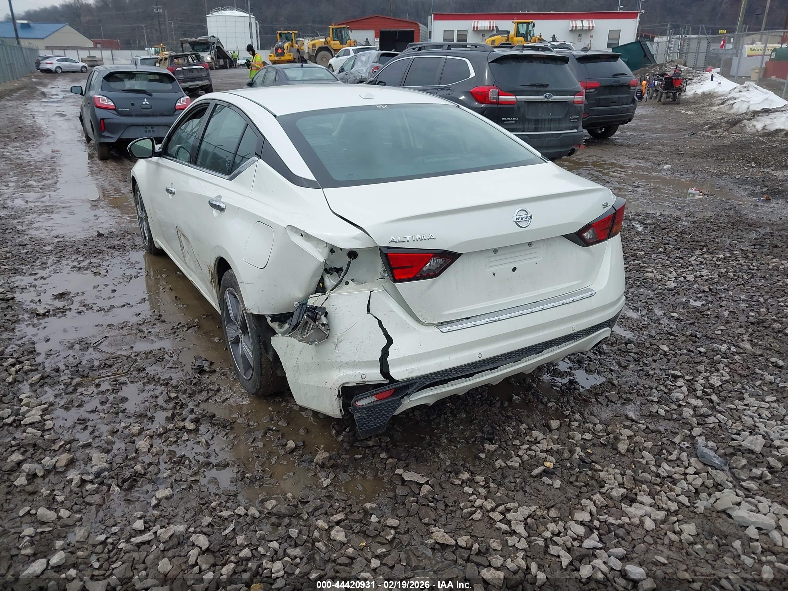 NISSAN ALTIMA image 3