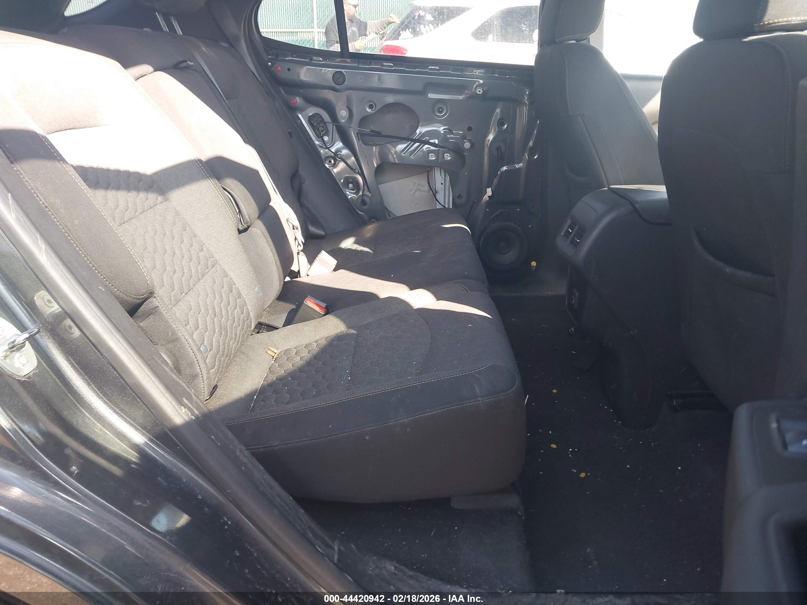 CHEVROLET EQUINOX image 8