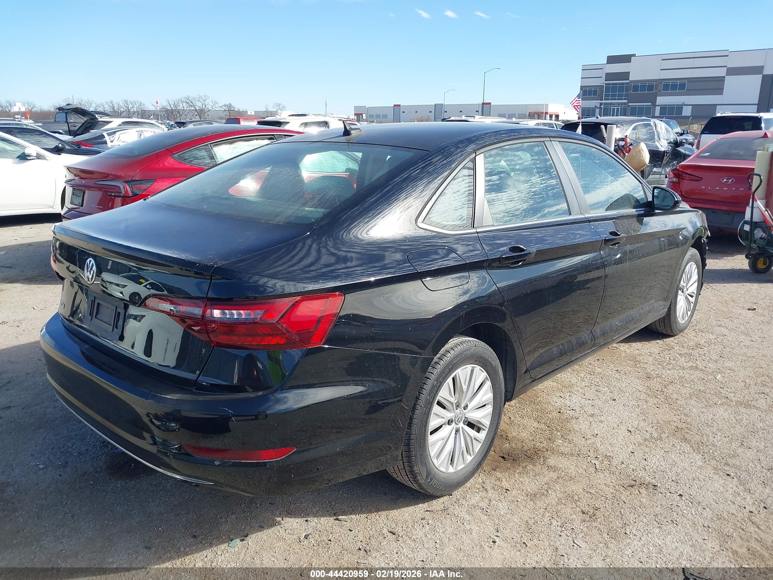 VOLKSWAGEN JETTA image 4