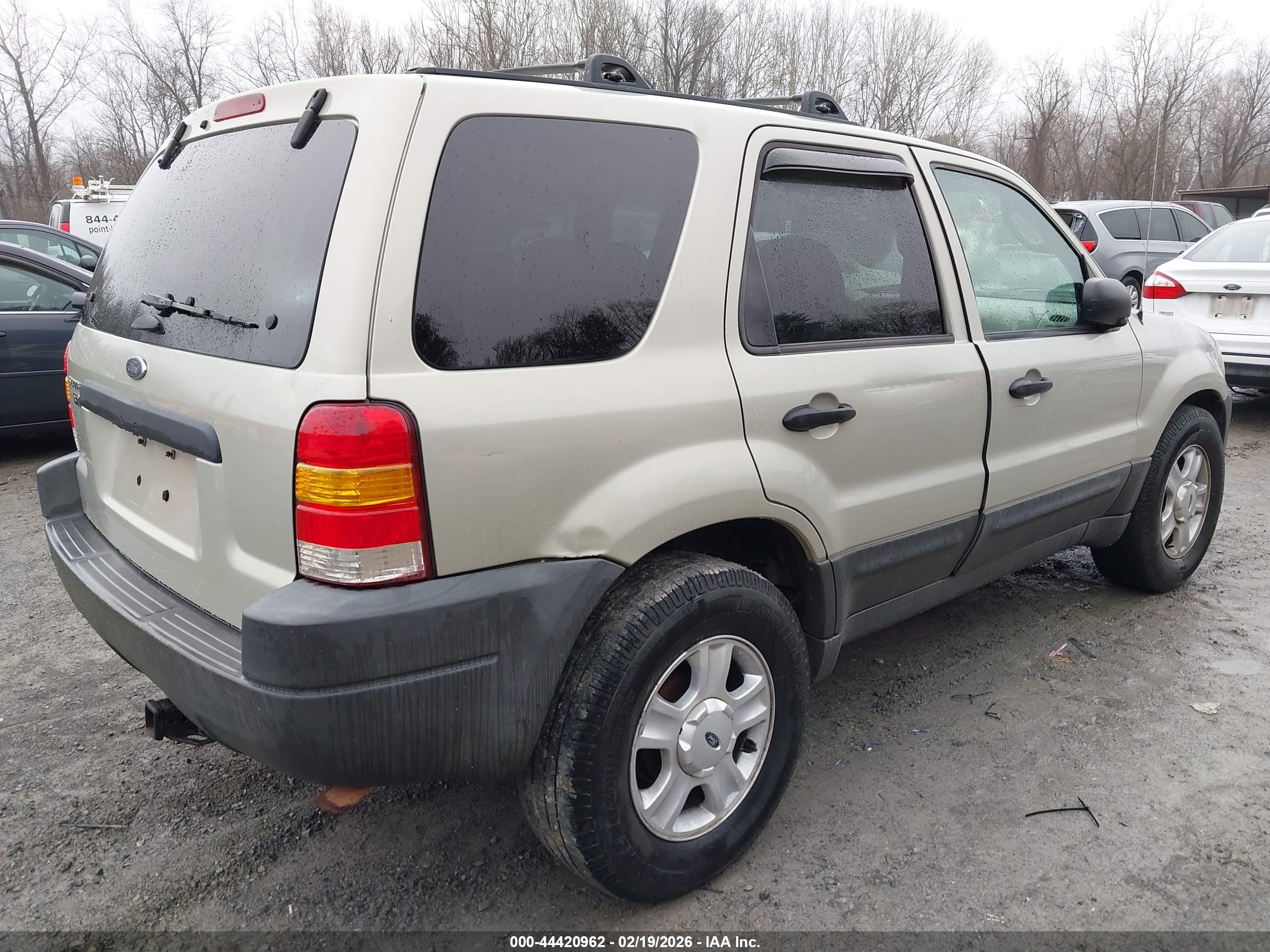FORD ESCAPE image 4