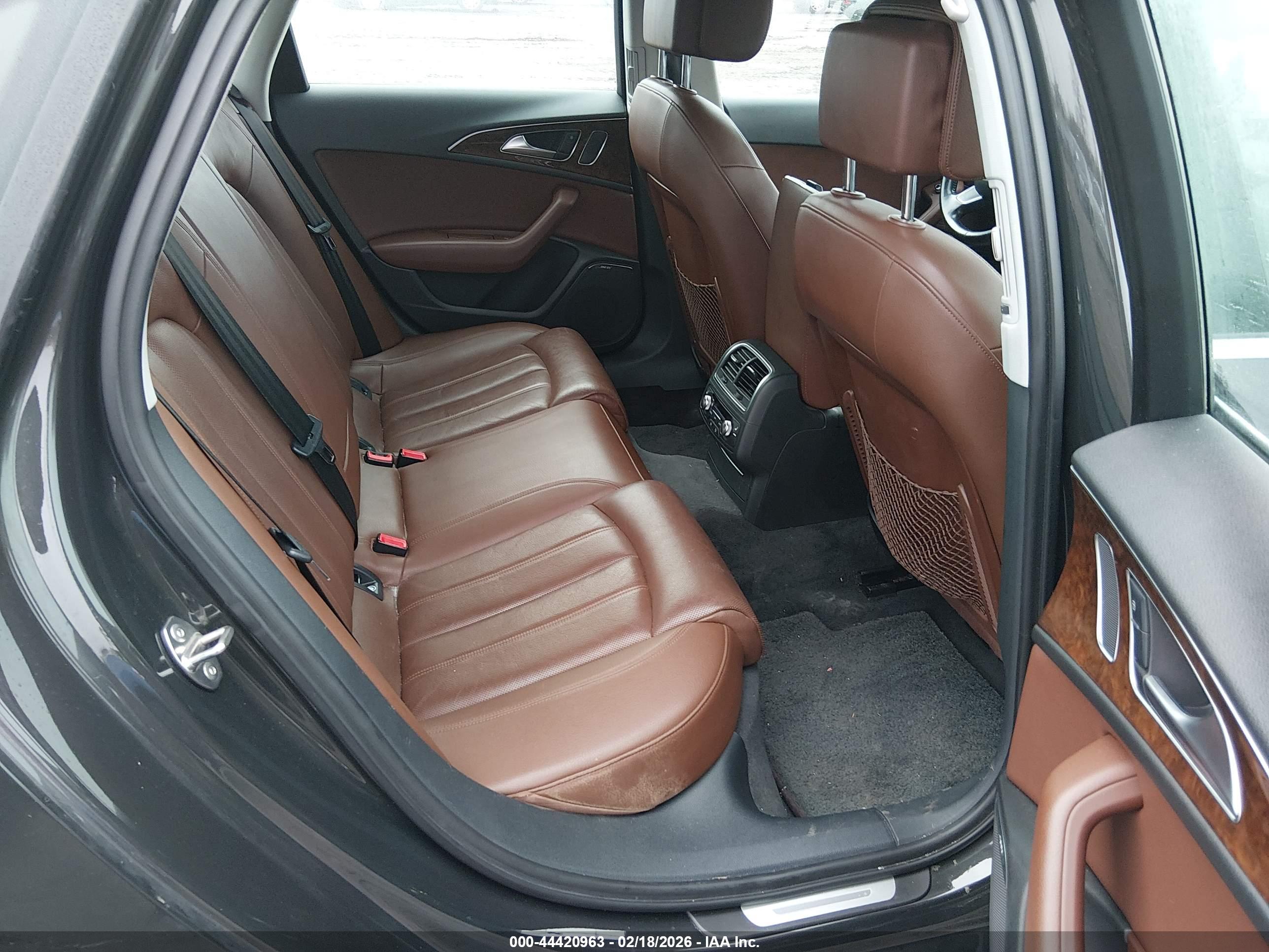 AUDI A6 image 8