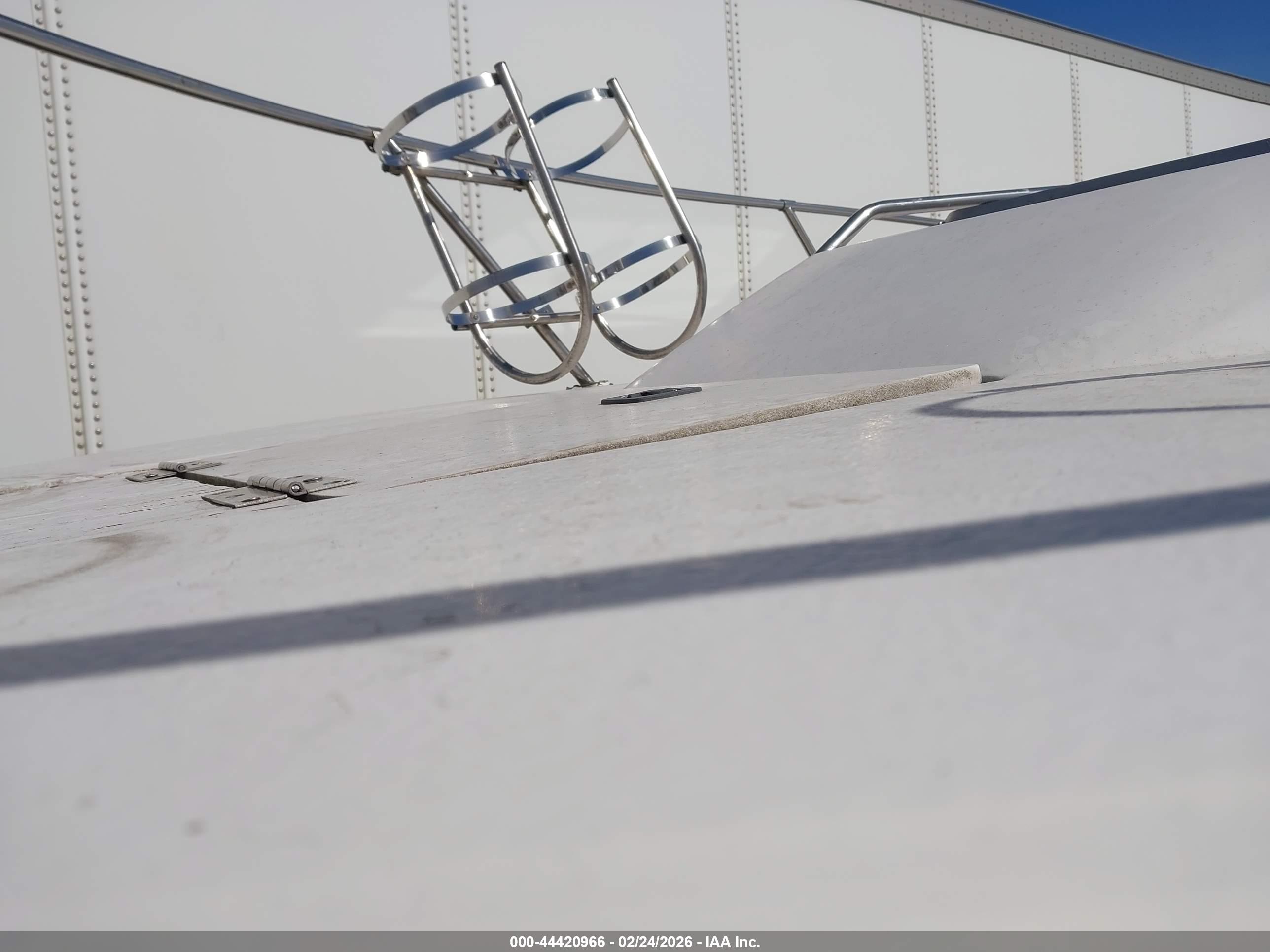 SEA RAY image 10