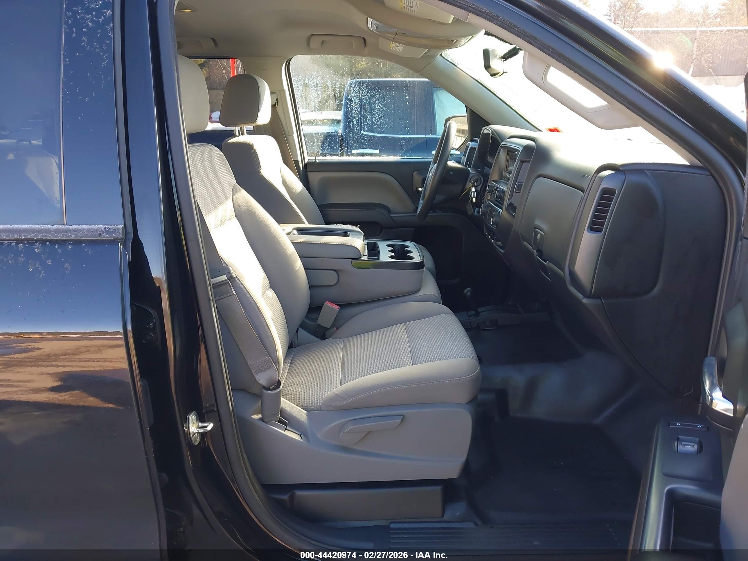 CHEVROLET SILVERADO image 5