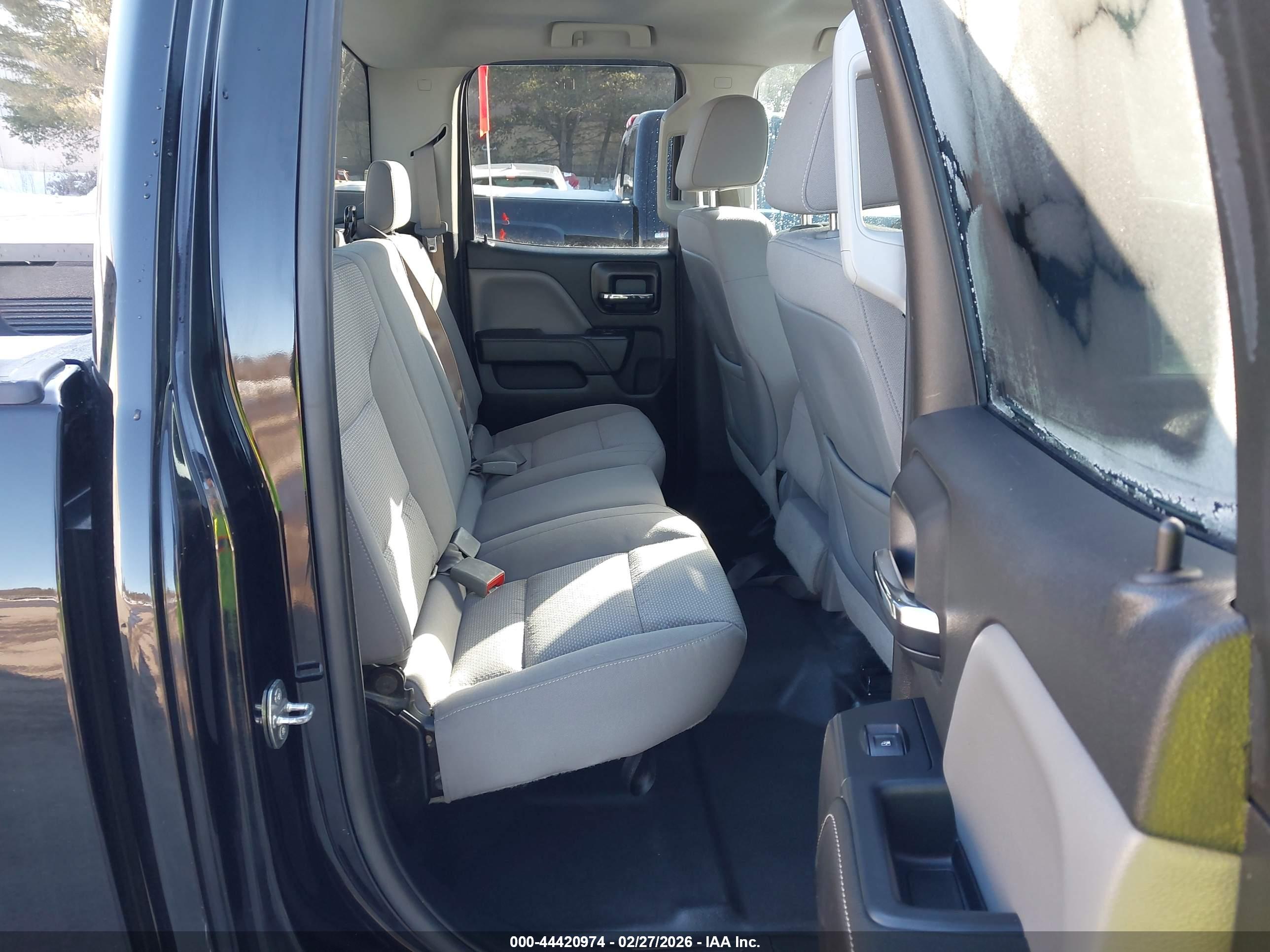 CHEVROLET SILVERADO image 8