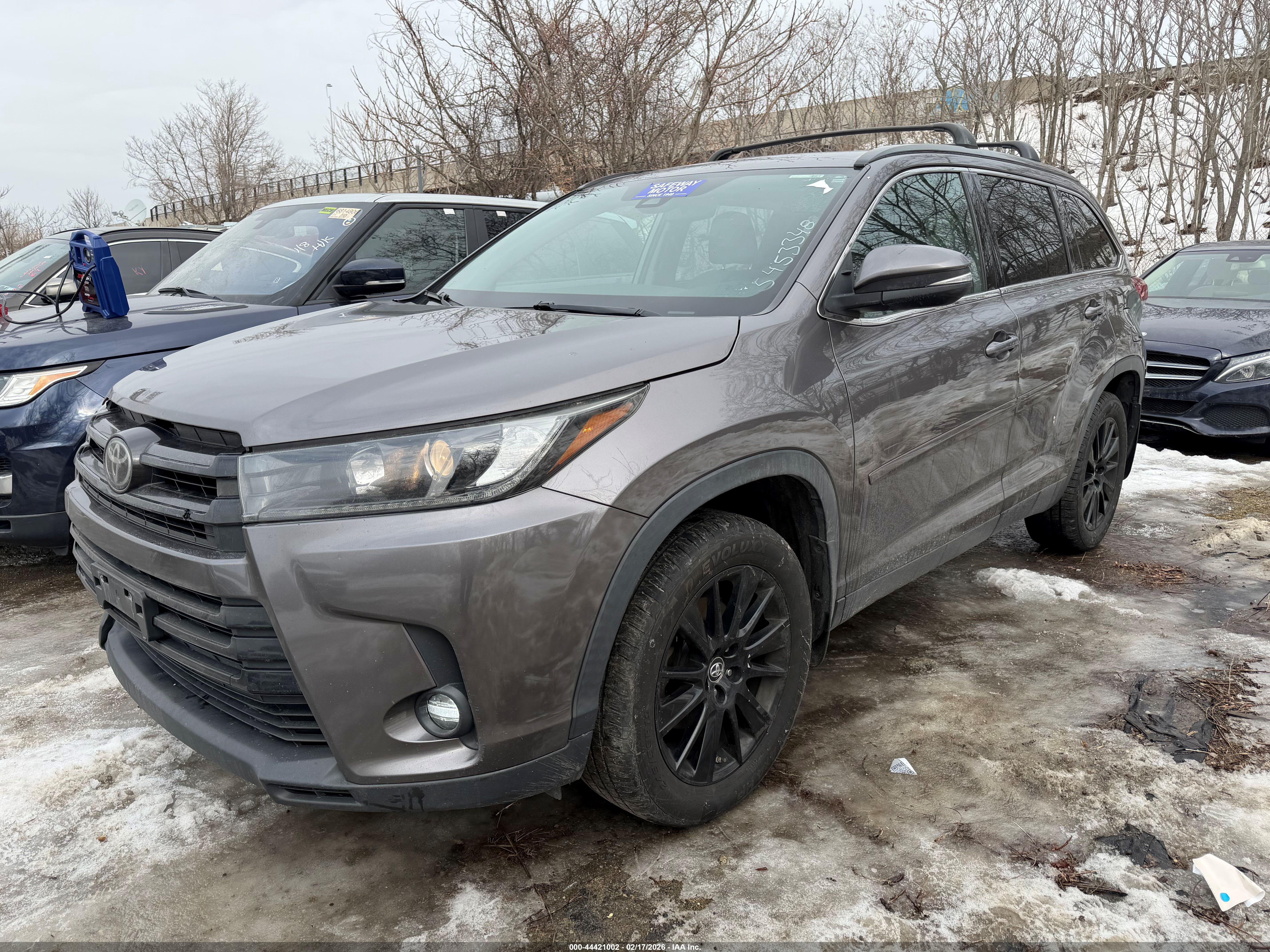 TOYOTA HIGHLANDER image 2