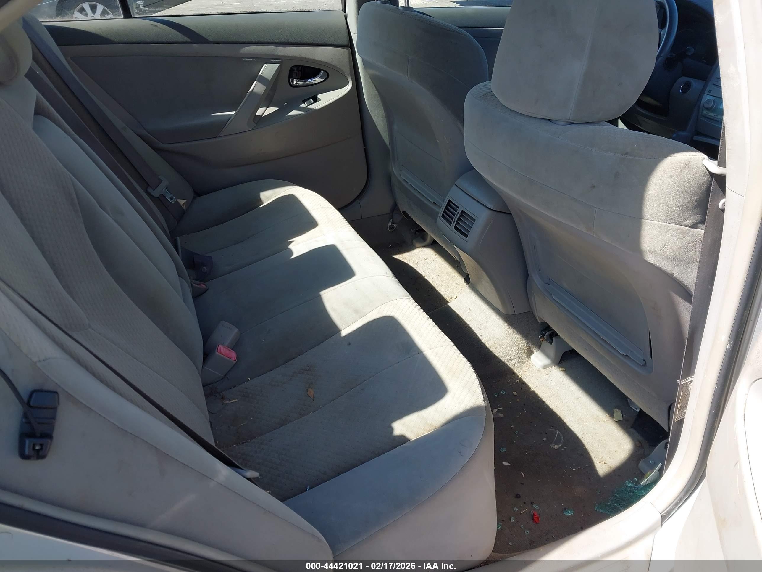 TOYOTA CAMRY image 8