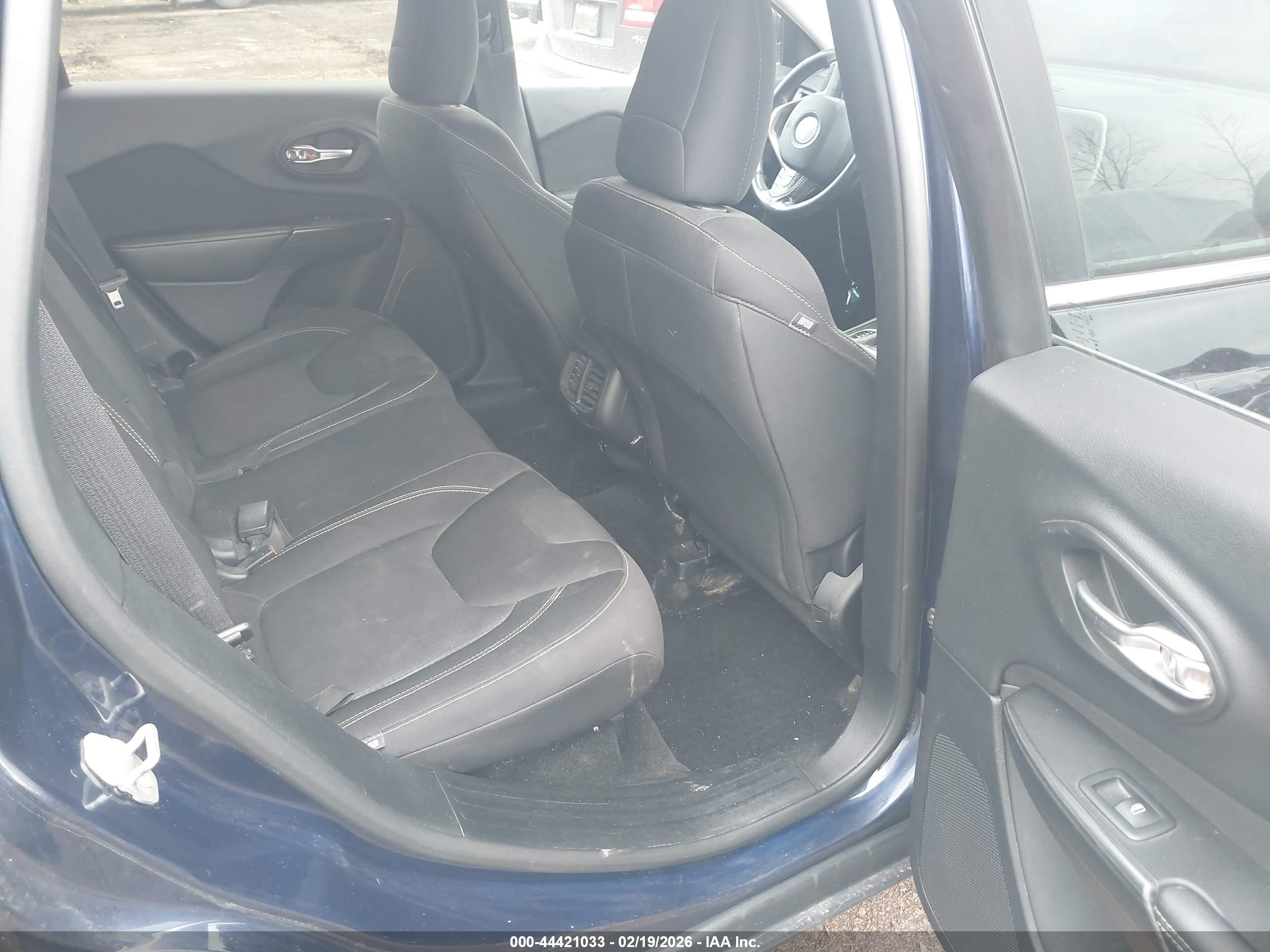 JEEP CHEROKEE image 8