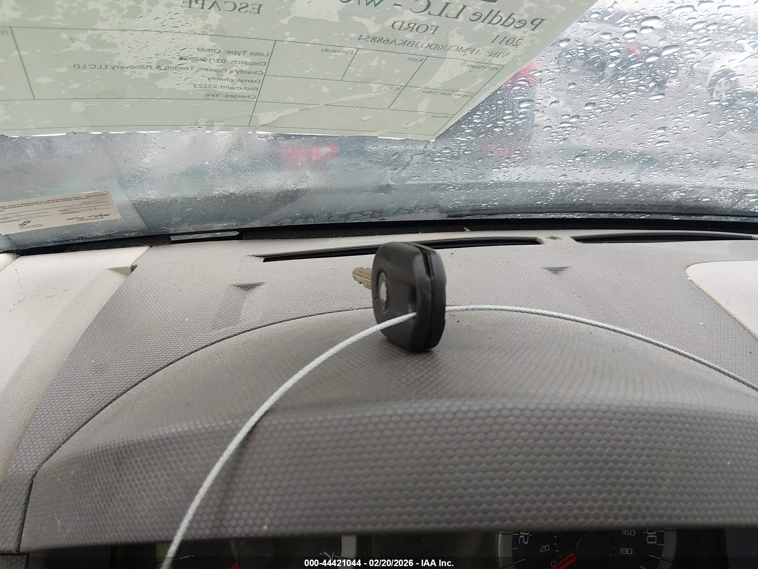FORD ESCAPE image 11