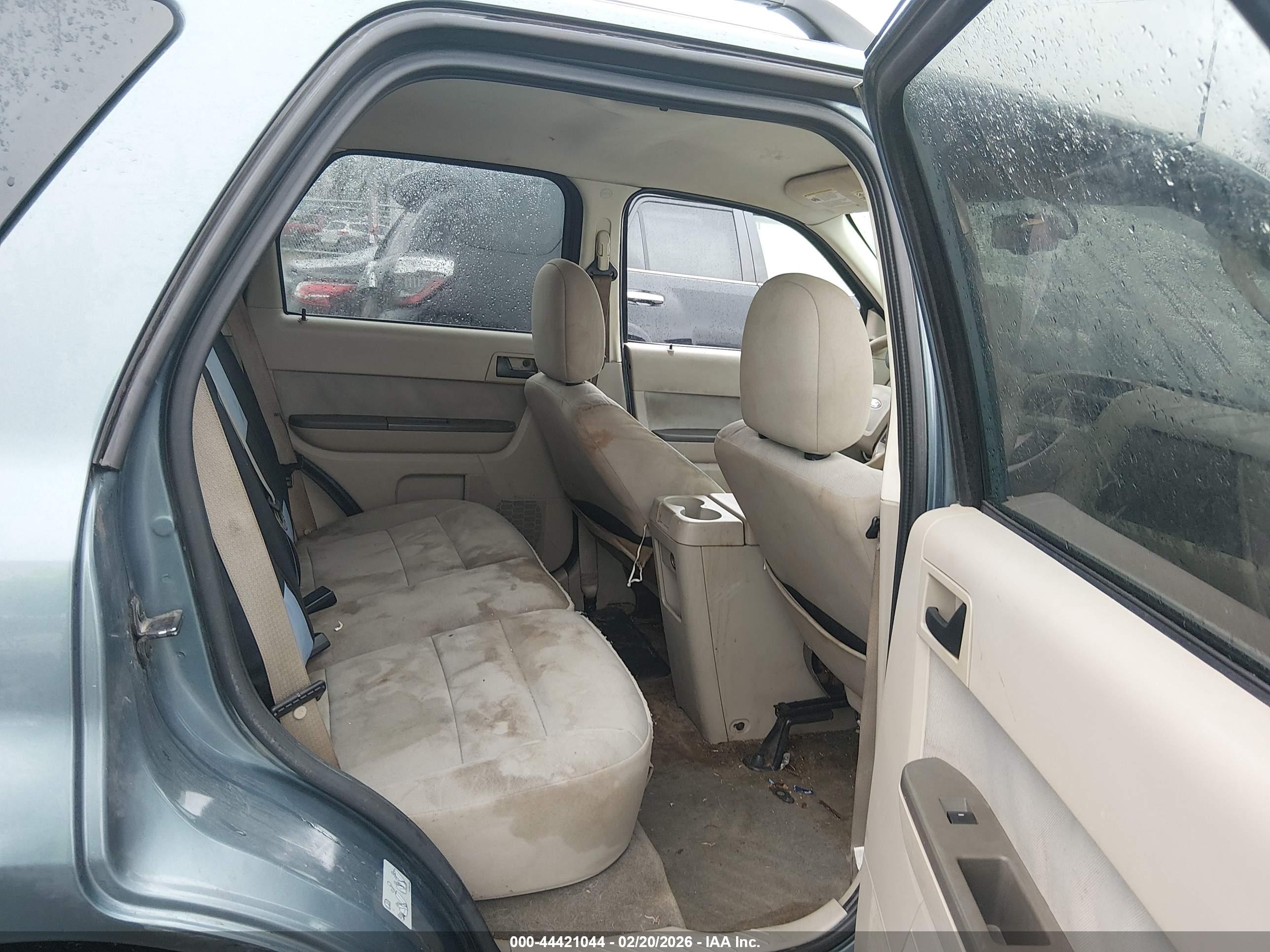FORD ESCAPE image 8