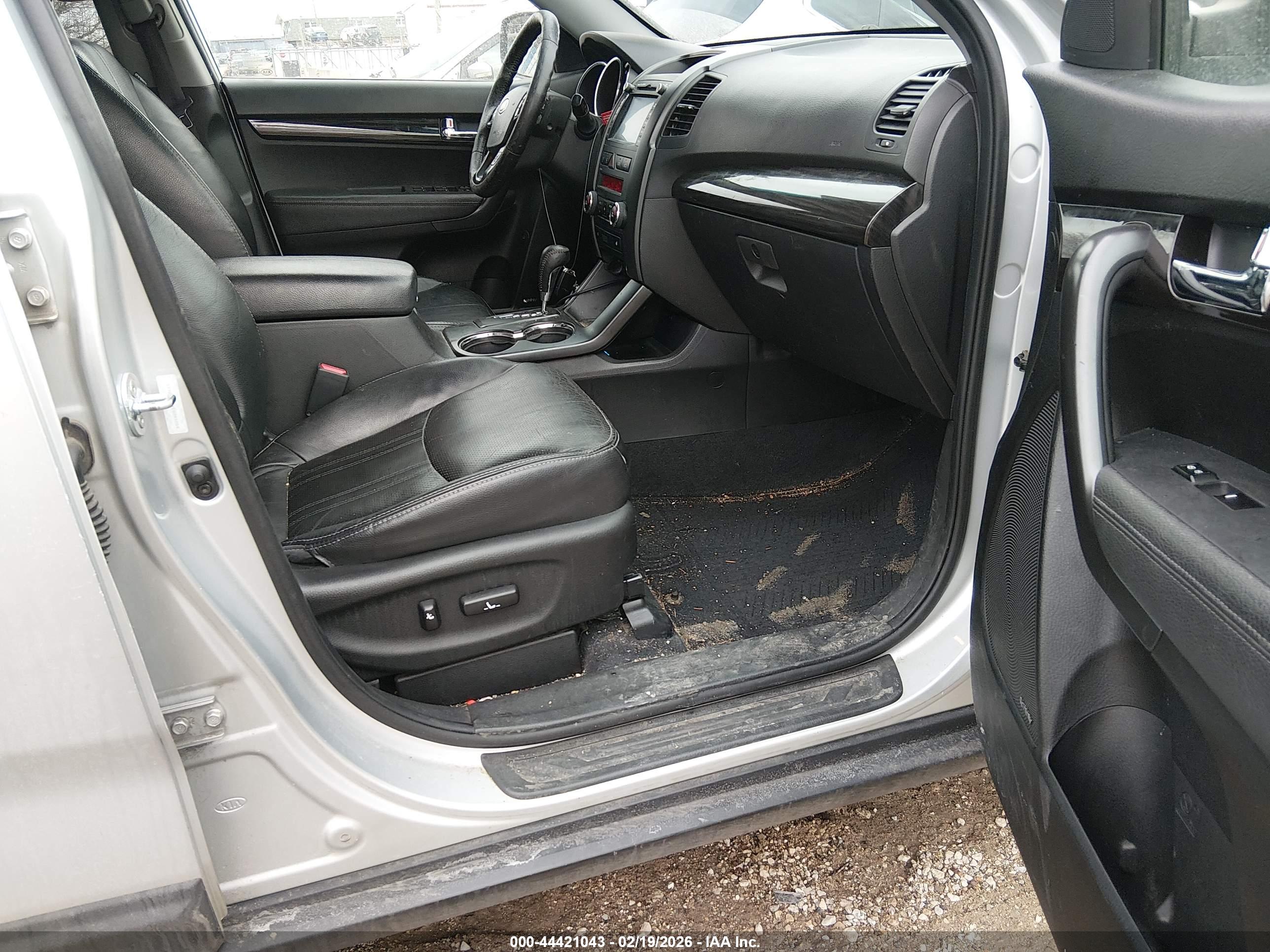 KIA SORENTO image 5