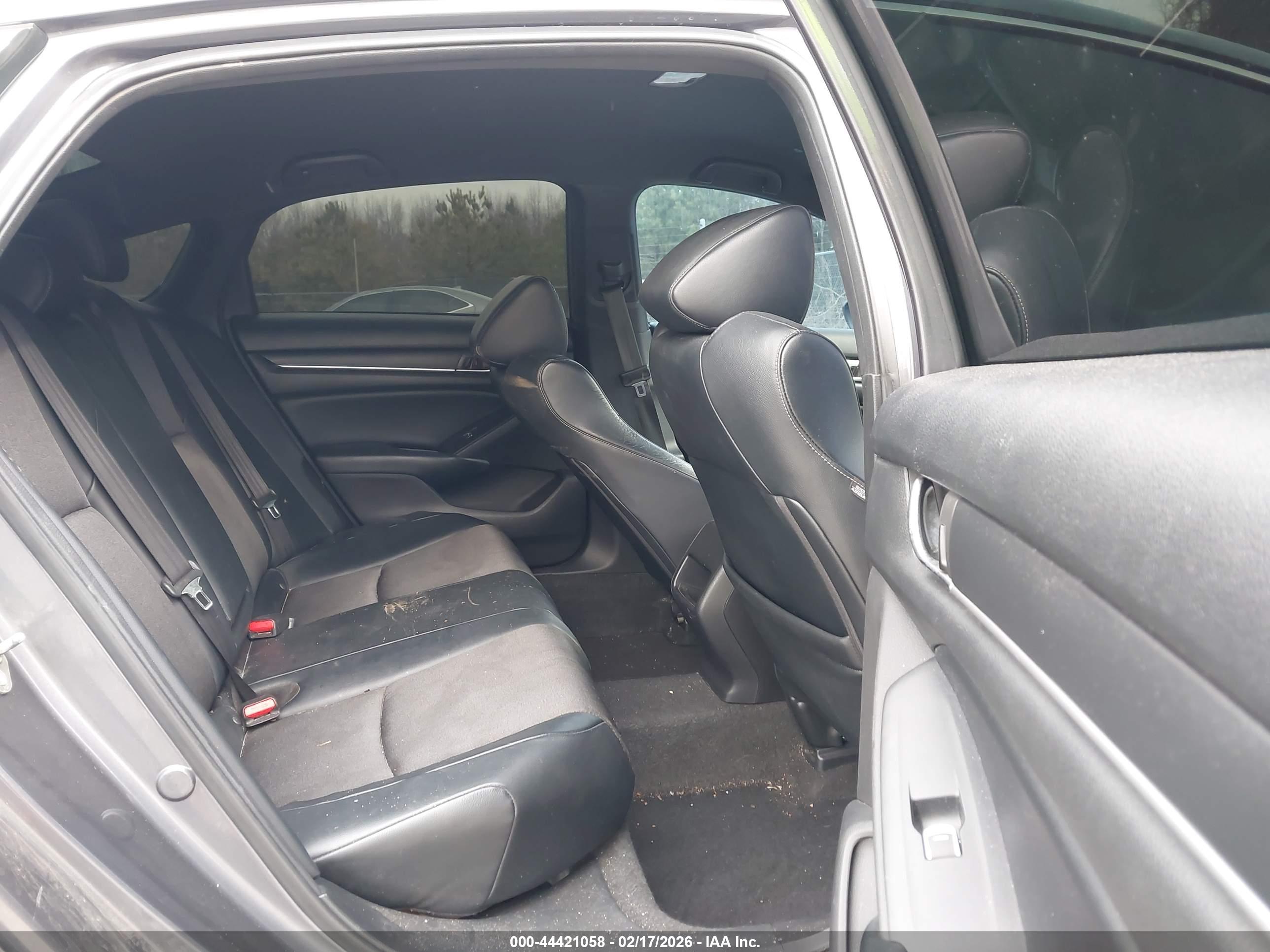 HONDA ACCORD image 8